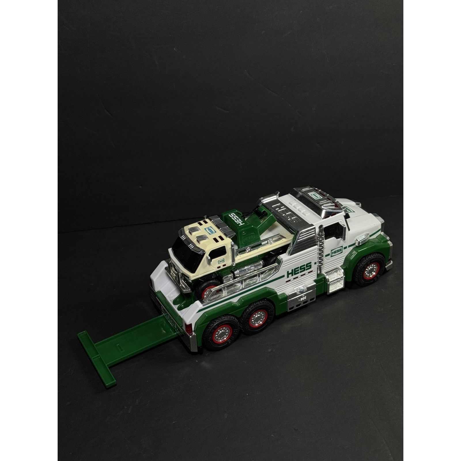 Other 2019 Hess Tow Truck and Rescue Team Vehicle Toy Size ONE SIZE - 13 Thumbnail