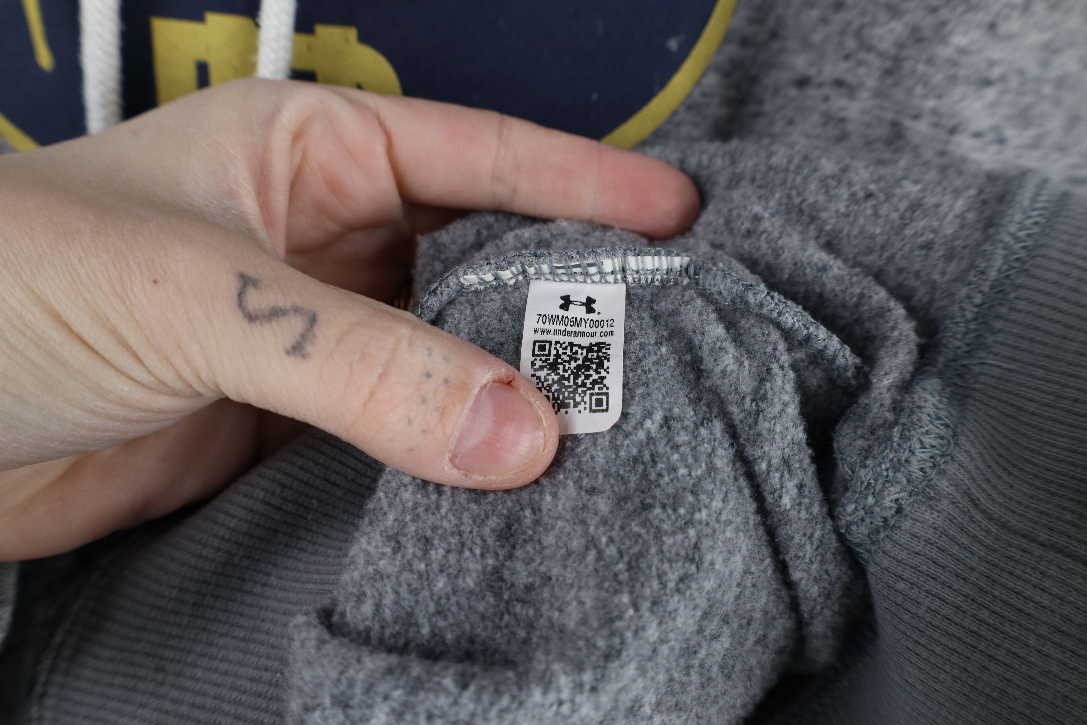 Under Armour × Vintage Under Armour Notre Dame University Football Hoodie Gray Size US XS / EU 42 / 0 - 7 Thumbnail