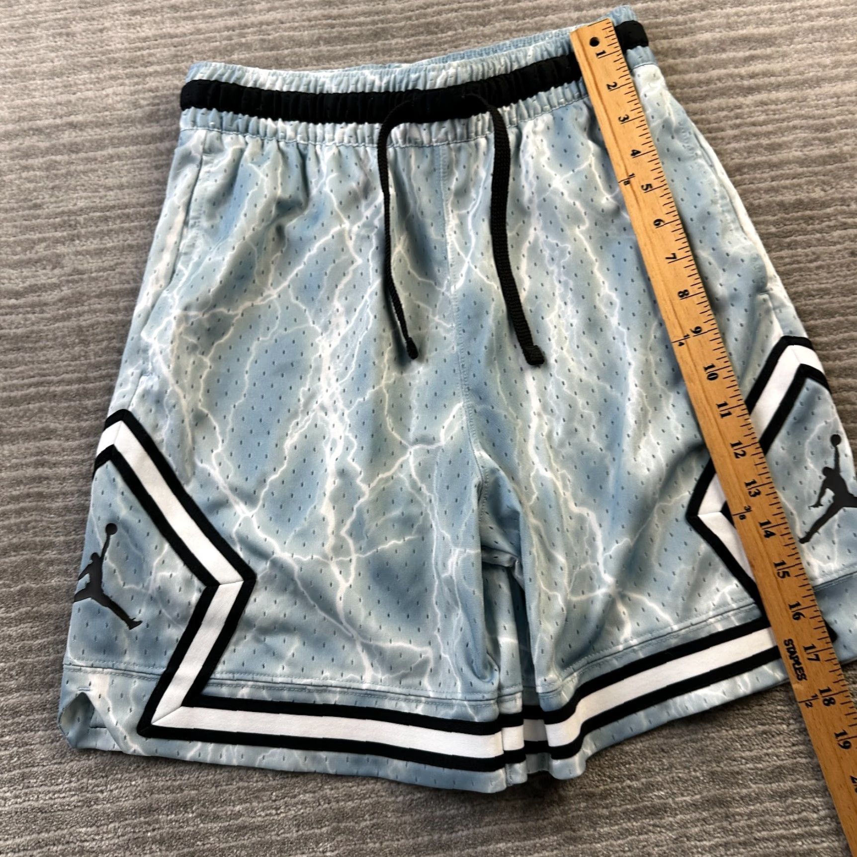 Jordan Brand Jordan Shorts Mens Small Blue Lightning Diamond Basketball Jumpman Logo Shorts Size US 29 - 6 Thumbnail