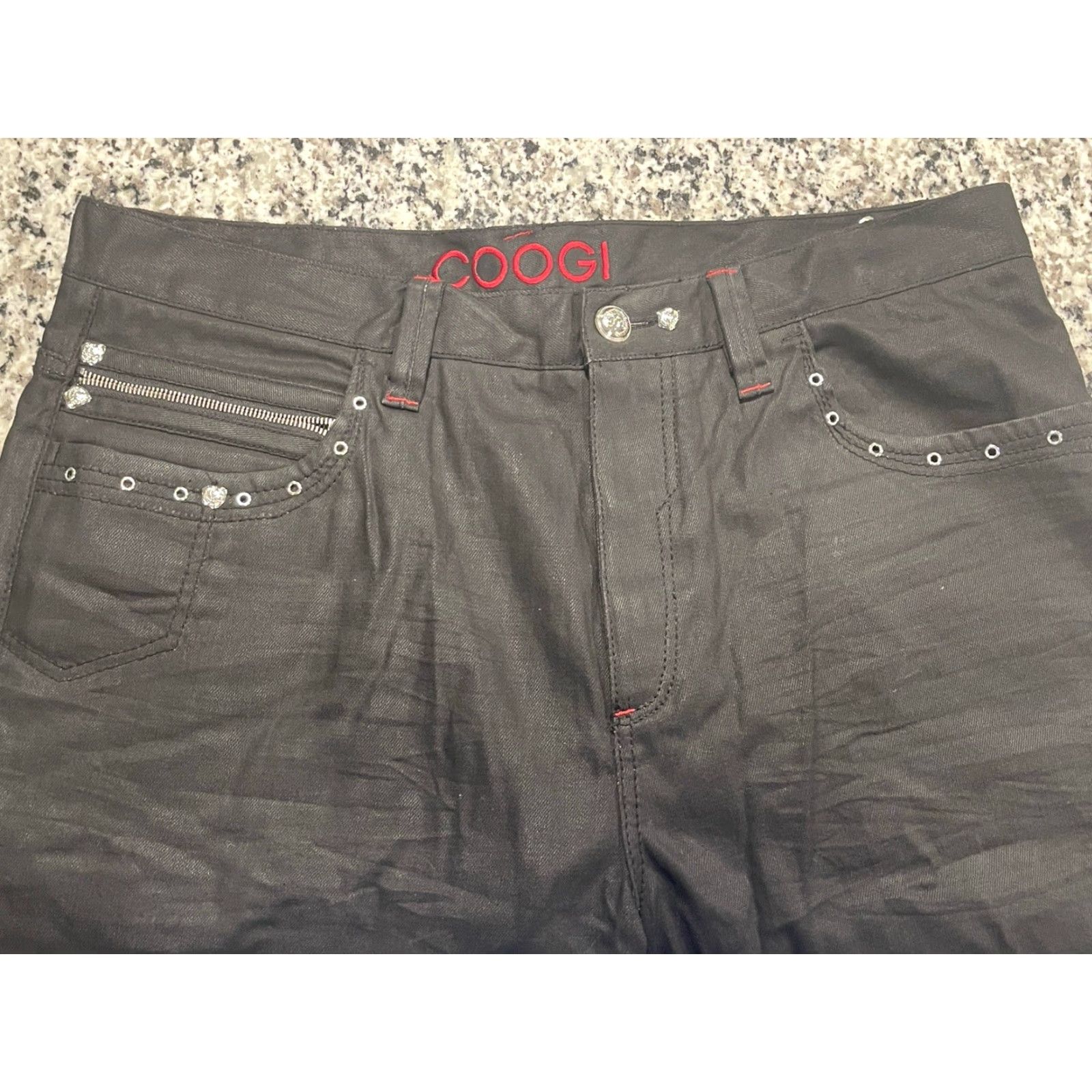 Coogi COOGI Shorts Bermuda Mens Size 41 Black Zipper Embroidery 41 in Inseam 17 Size US 41 - 2 Thumbnail