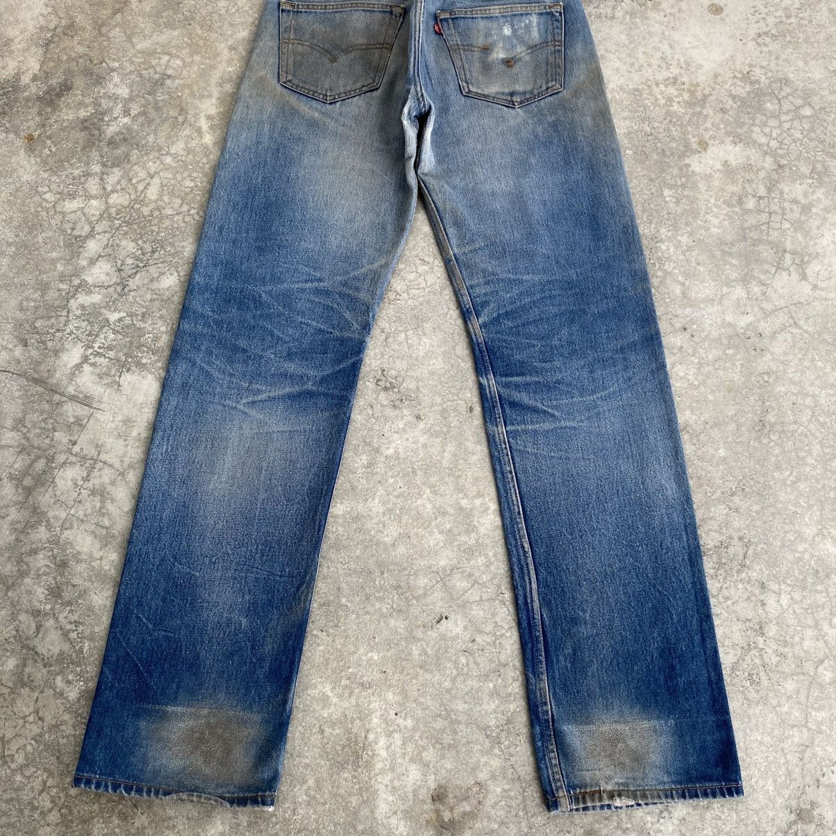 Levi's Vintage 90’s Levis 501 Faded Blue Distressed Denim Jeans Size US 31 - 11 Thumbnail