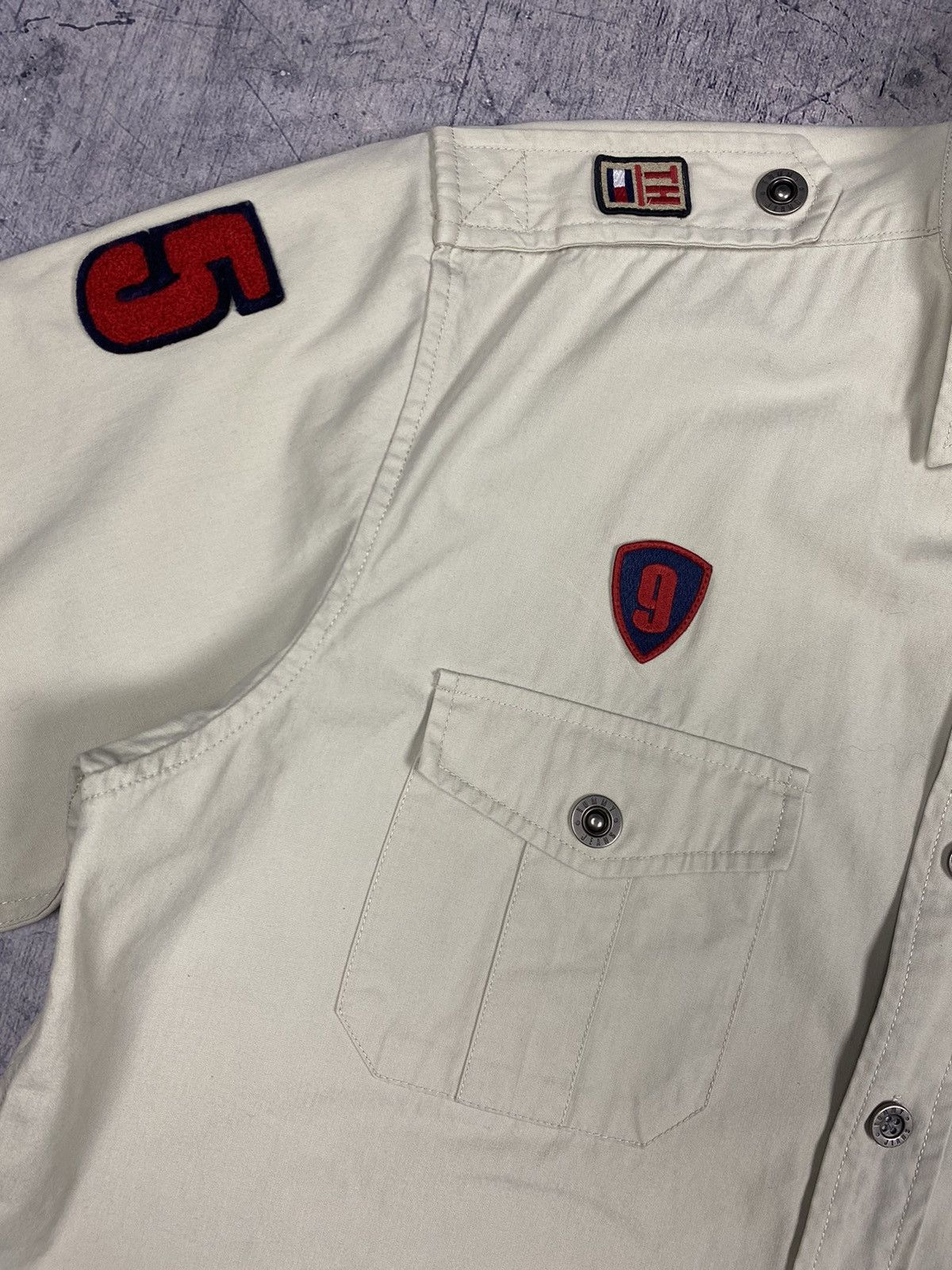 Designer × Tommy Hilfiger × Vintage Vintage Tommy Hilfiger Designer Button Up Shirt Size M Size US M / EU 48-50 / 2 - 4 Thumbnail