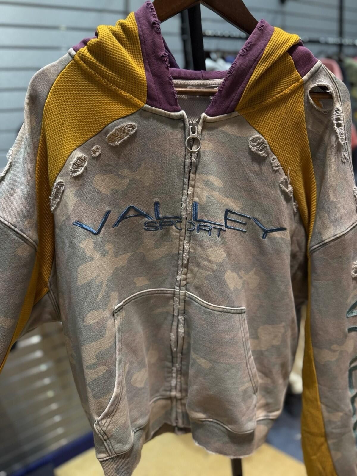 Vale Large - Vale Zip Up Hoodie Authentic Valley New Size US L / EU 52-54 / 3 - 5 Thumbnail