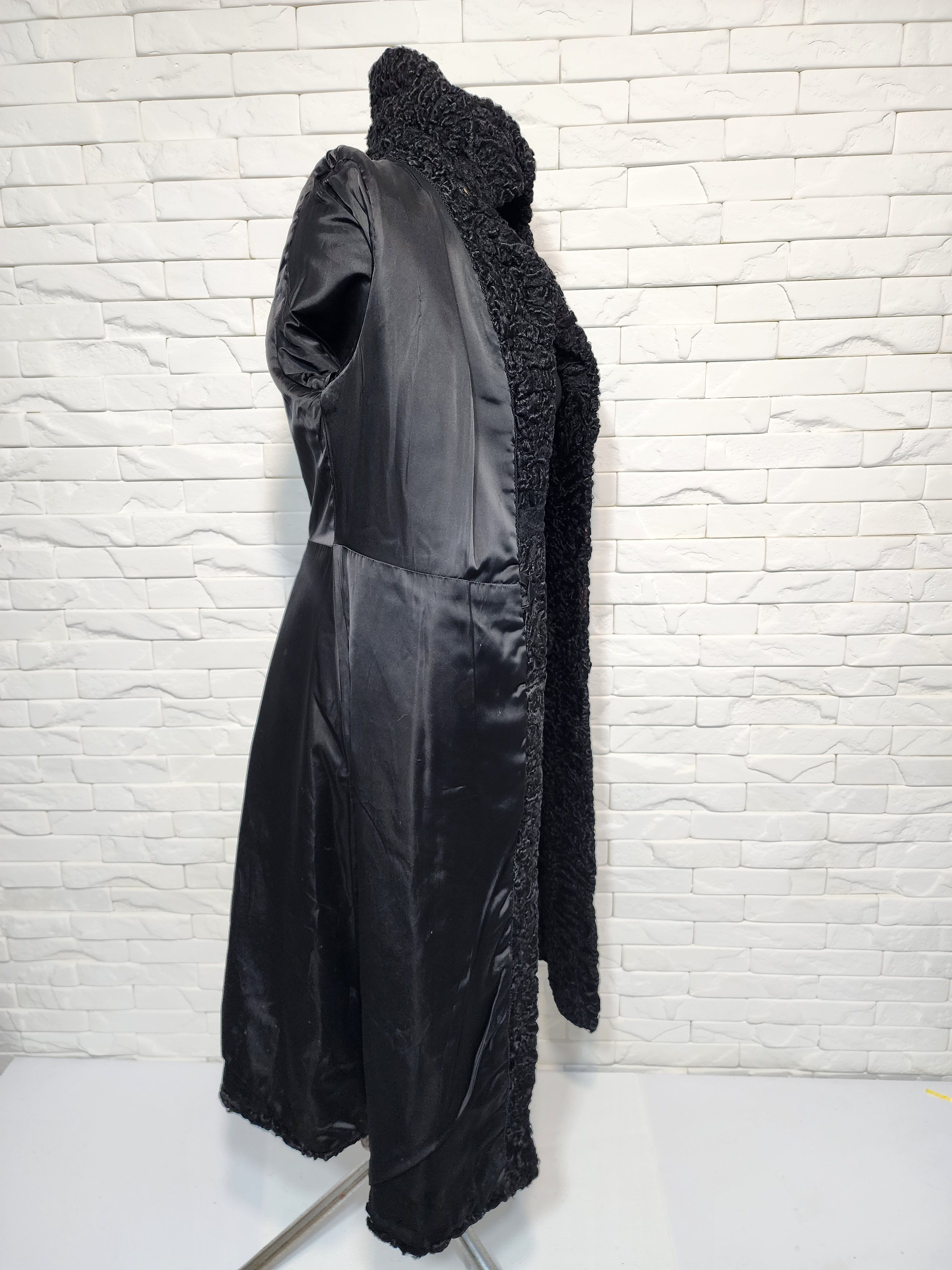 Genuine Leather Black Sheepskin Fur Coat: Women's Warm Winter Outerwear Size M / US 6-8 / IT 42-44 - 7 Thumbnail