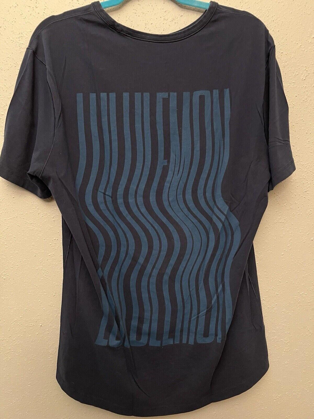 Designer Lululemon Men’s Tshirt Size US L / EU 52-54 / 3 - 4 Thumbnail