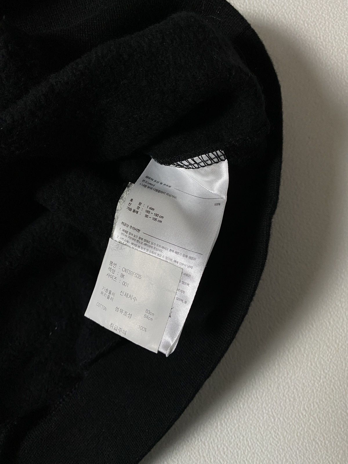 LIFUL MINIMAL GARMENTS Rifle Crewneck MINI OVAL LOGO SWEATSHIT-BLACK Size US L / EU 52-54 / 3 - 7 Thumbnail