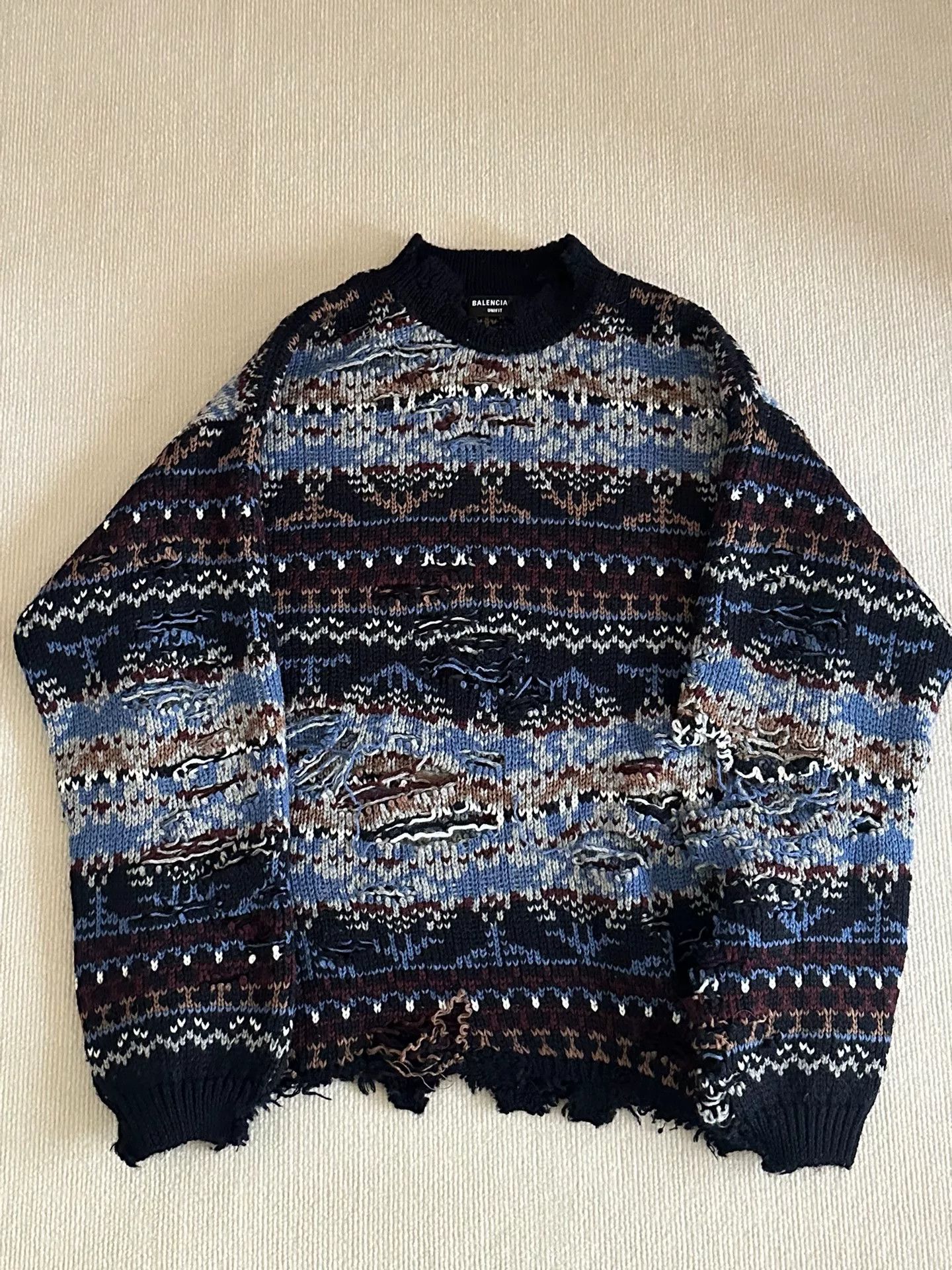 Balenciaga Balenciaga Ethnic Style Sweater Size XS / US 0-2 / IT 36-38 - 1 Thumbnail