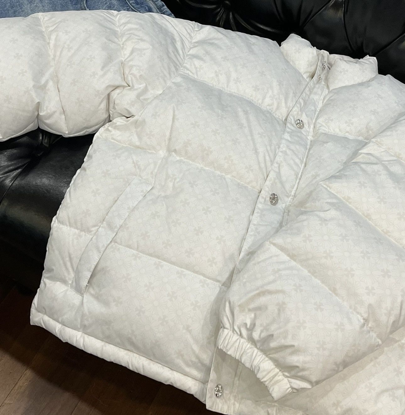 Chrome Hearts Chrome hearts White puffer bomber jacket Size US XL / EU 56 / 4 - 1 Thumbnail