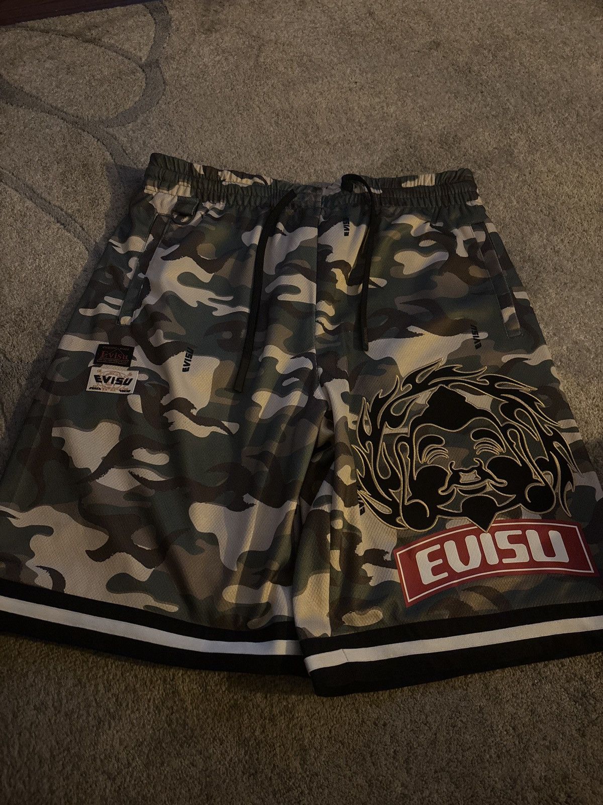 Evisu Evisu Godhead Basketball Shorts Size US 44 / EU 60 - 1 Thumbnail