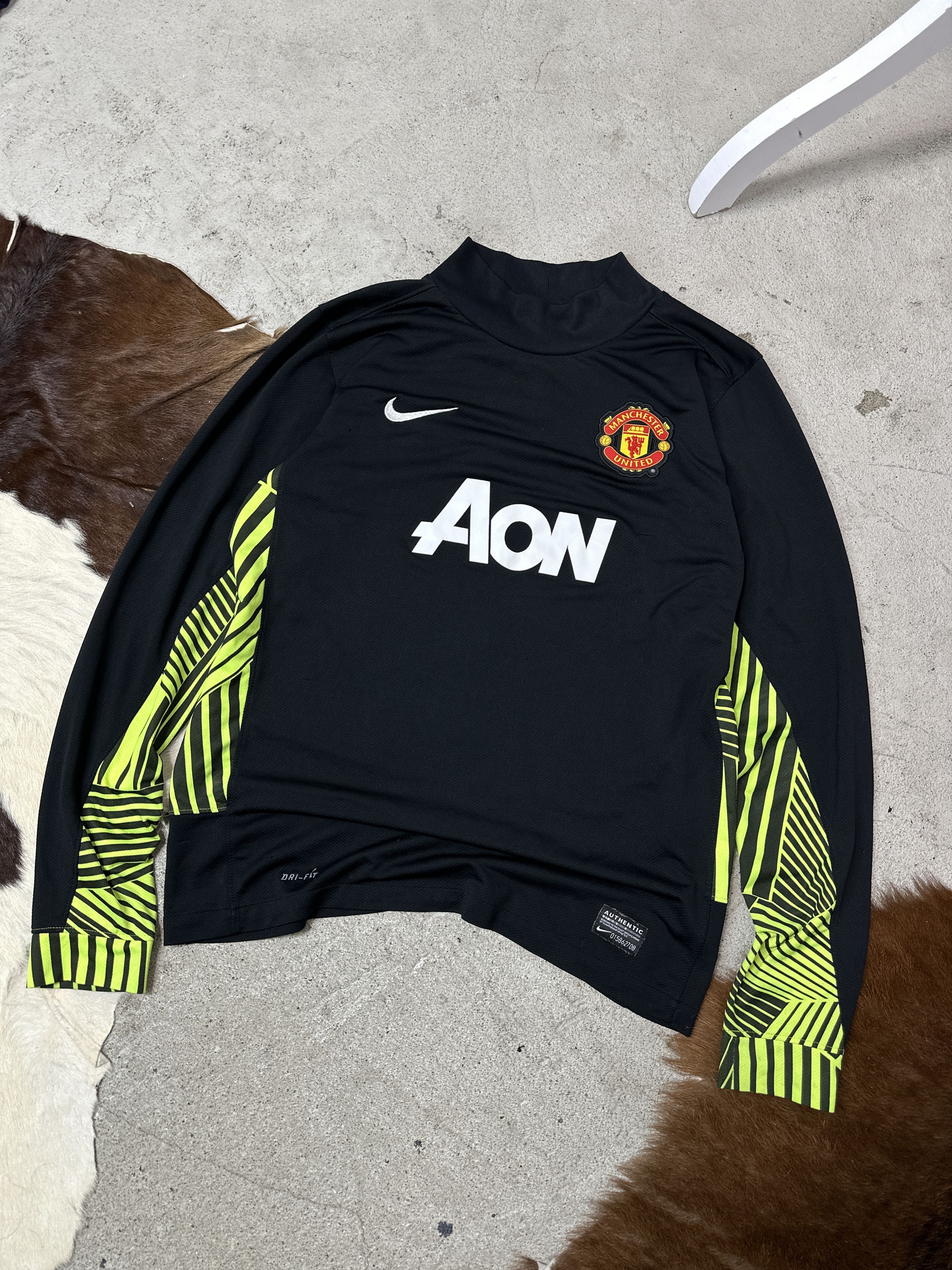 Nike Vintage Nike Manchester United 11/12 Training Jersey Y2K Size US S / EU 44-46 / 1 - 1 Thumbnail