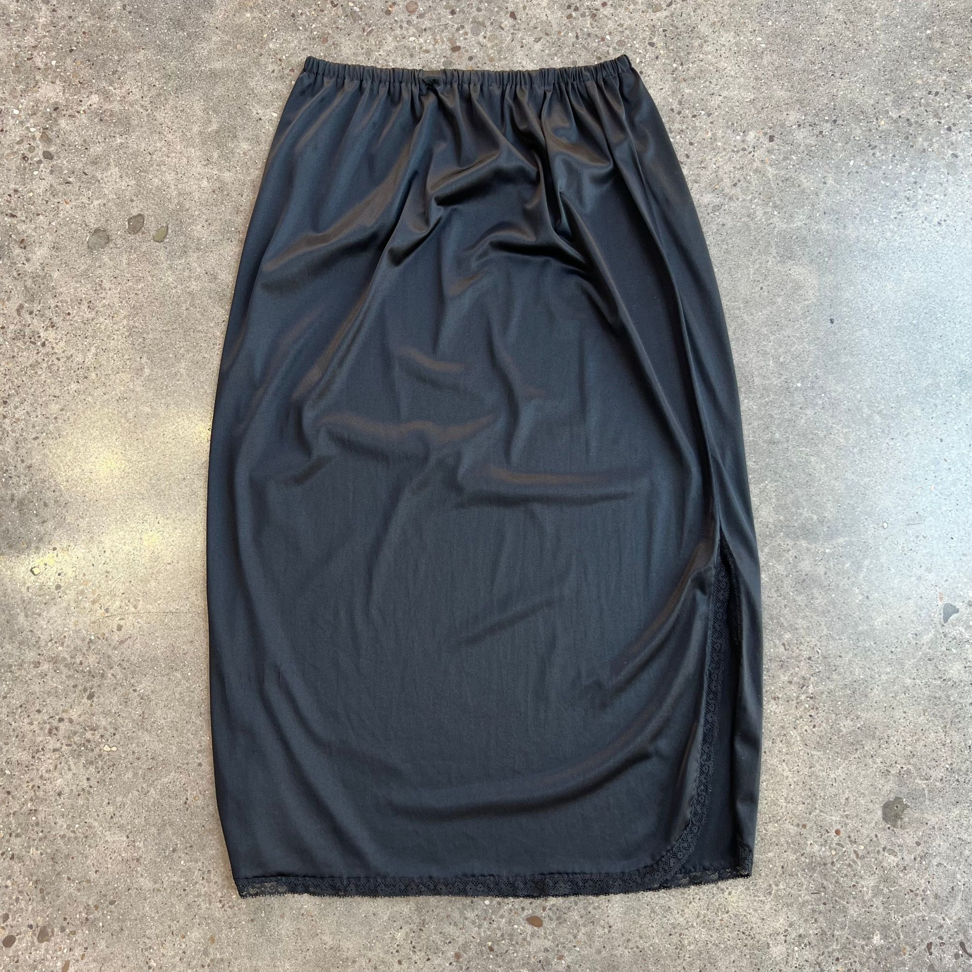 Vintage Vintage 90s Black Slip Skirt Size 32" / US 10 / IT 46 - 2 Thumbnail