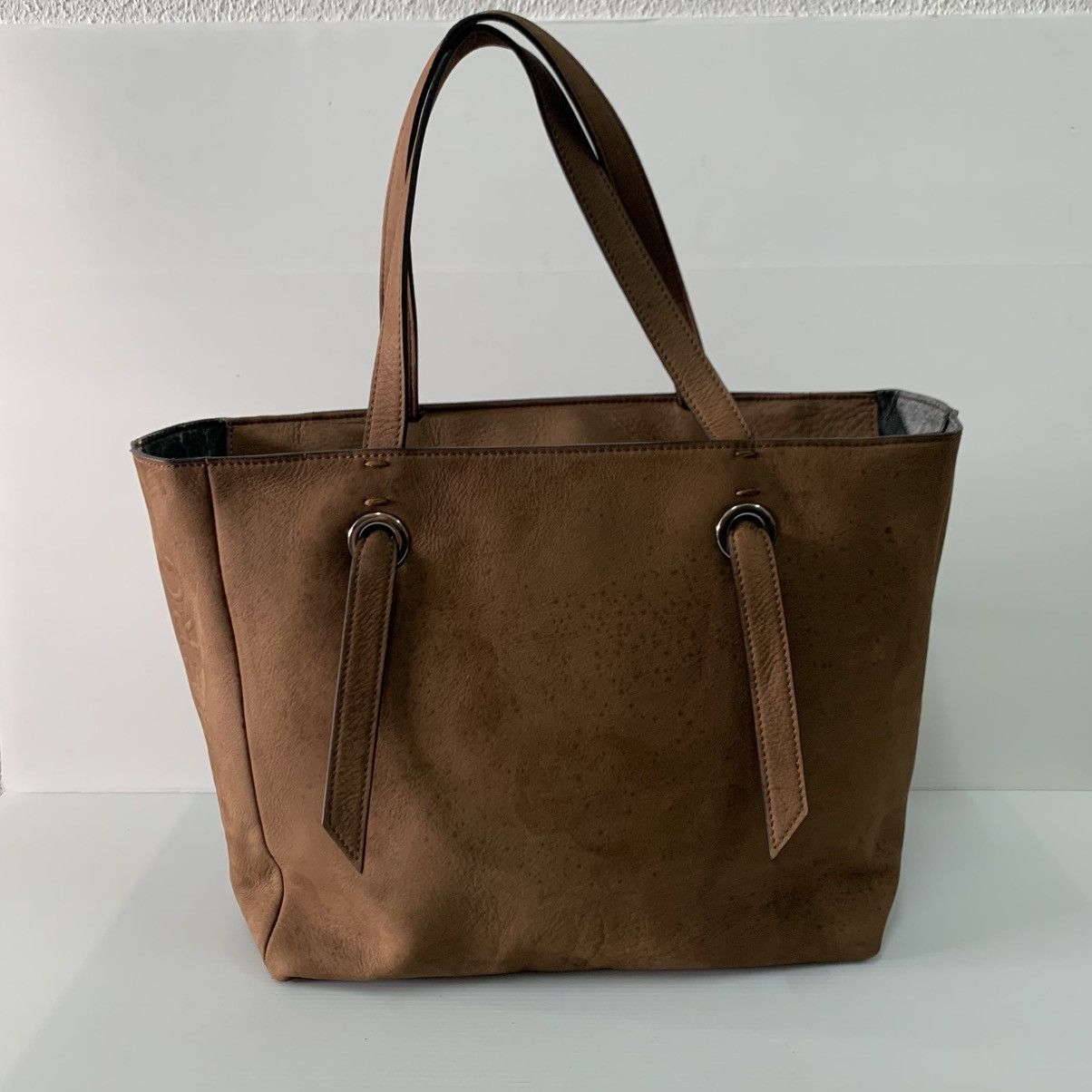 Iceberg 💥‼️HOT ITEM‼️💥Authentic Iceberg Leather Tote Bag Size ONE SIZE - 1 Thumbnail