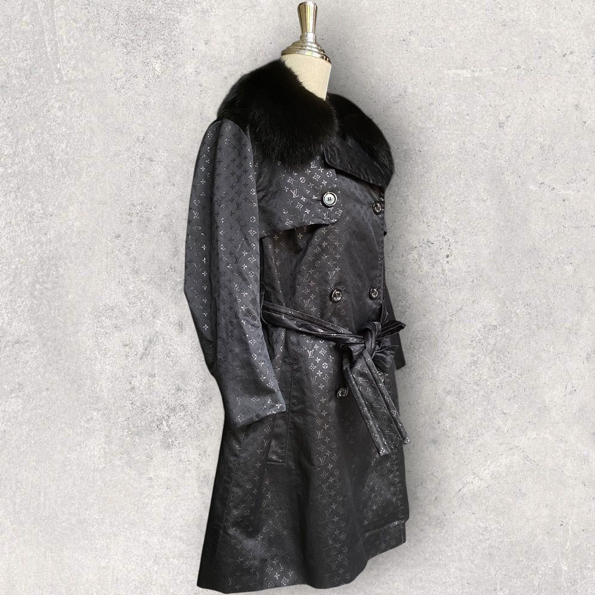 Louis Vuitton × Marc Jacobs SS12 Silk Monogram Coat With Detachable Fox Fur Collar Size S / US 4 / IT 40 - 3 Thumbnail