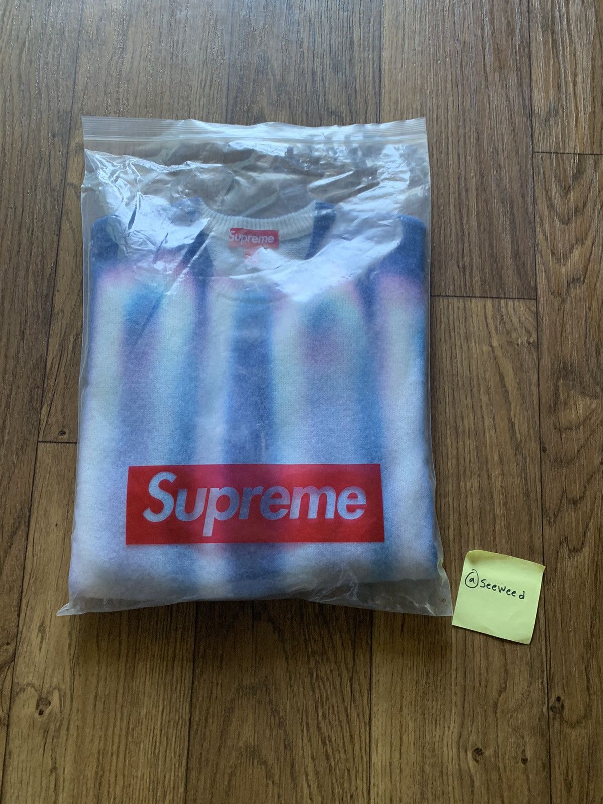 Supreme blurred Logo Sweater Size Large fw23 DS blue IN HAND