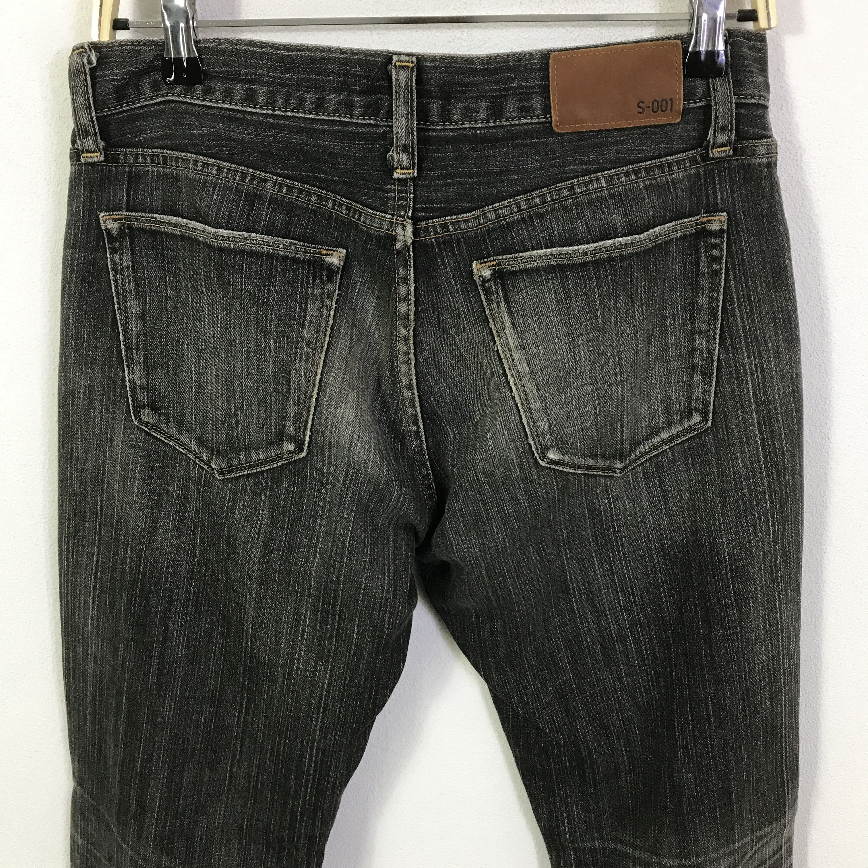 Japanese Brand Japanese Brand Uniqlo Black faded Denim jeans pants K74B13 Size US 30 / EU 46 - 5 Thumbnail
