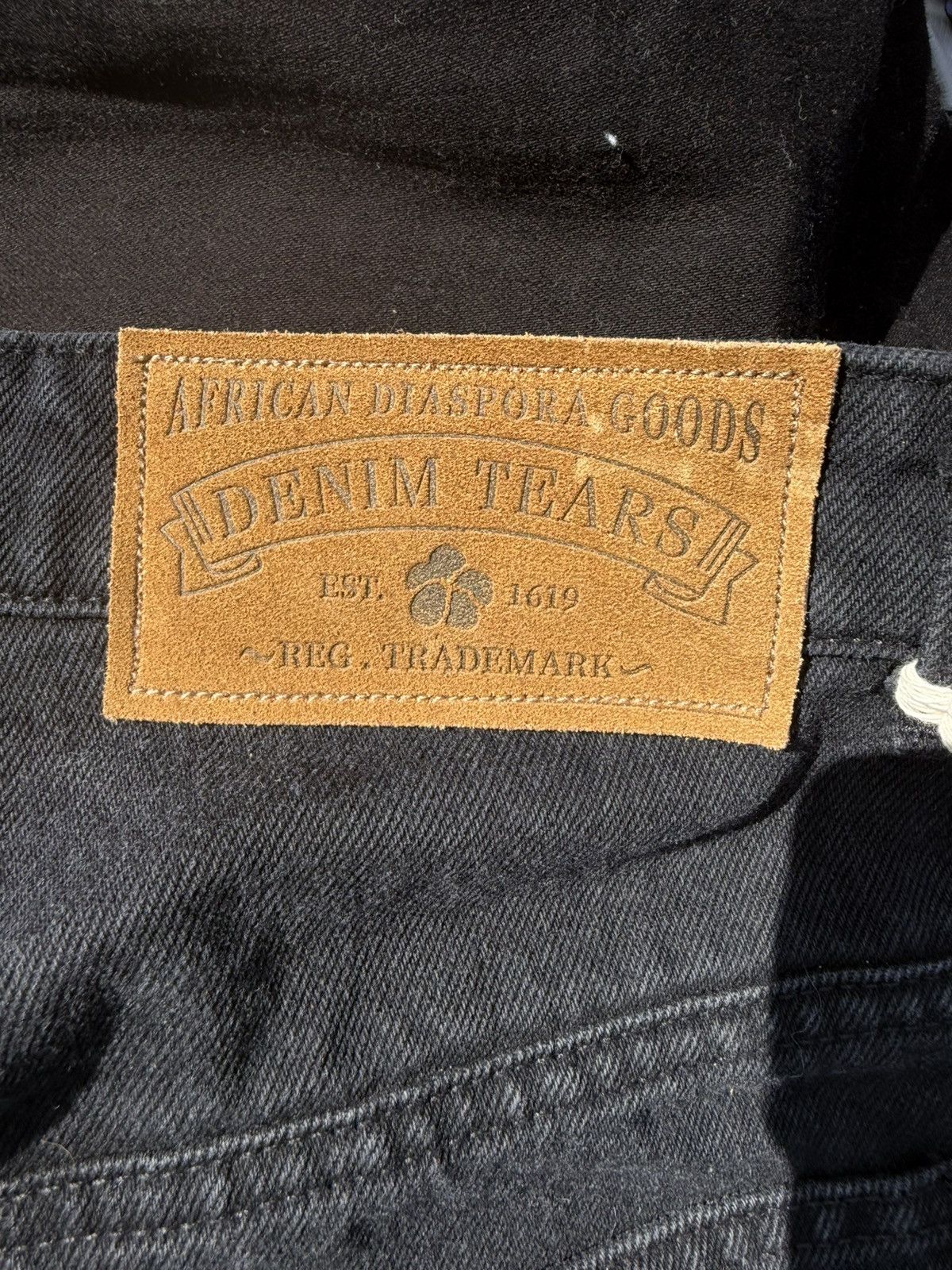 DENIM TEARS Denim Tears Cotton Wreath Jean Shorts Black Size US 32 / EU 48 - 5 Thumbnail