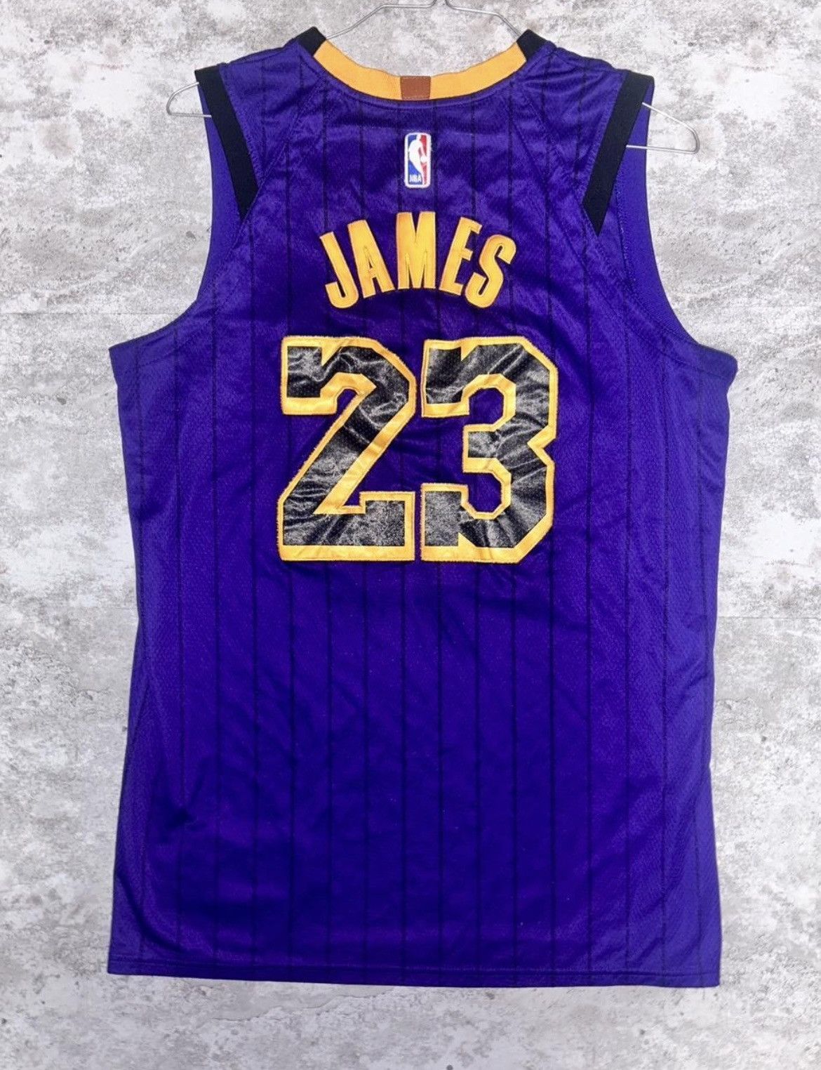 NBA × Nike × Vintage Nike NBA Swingman Lakers Lebron James Jersey SIZE 52 Size US XL / EU 56 / 4 - 3 Thumbnail
