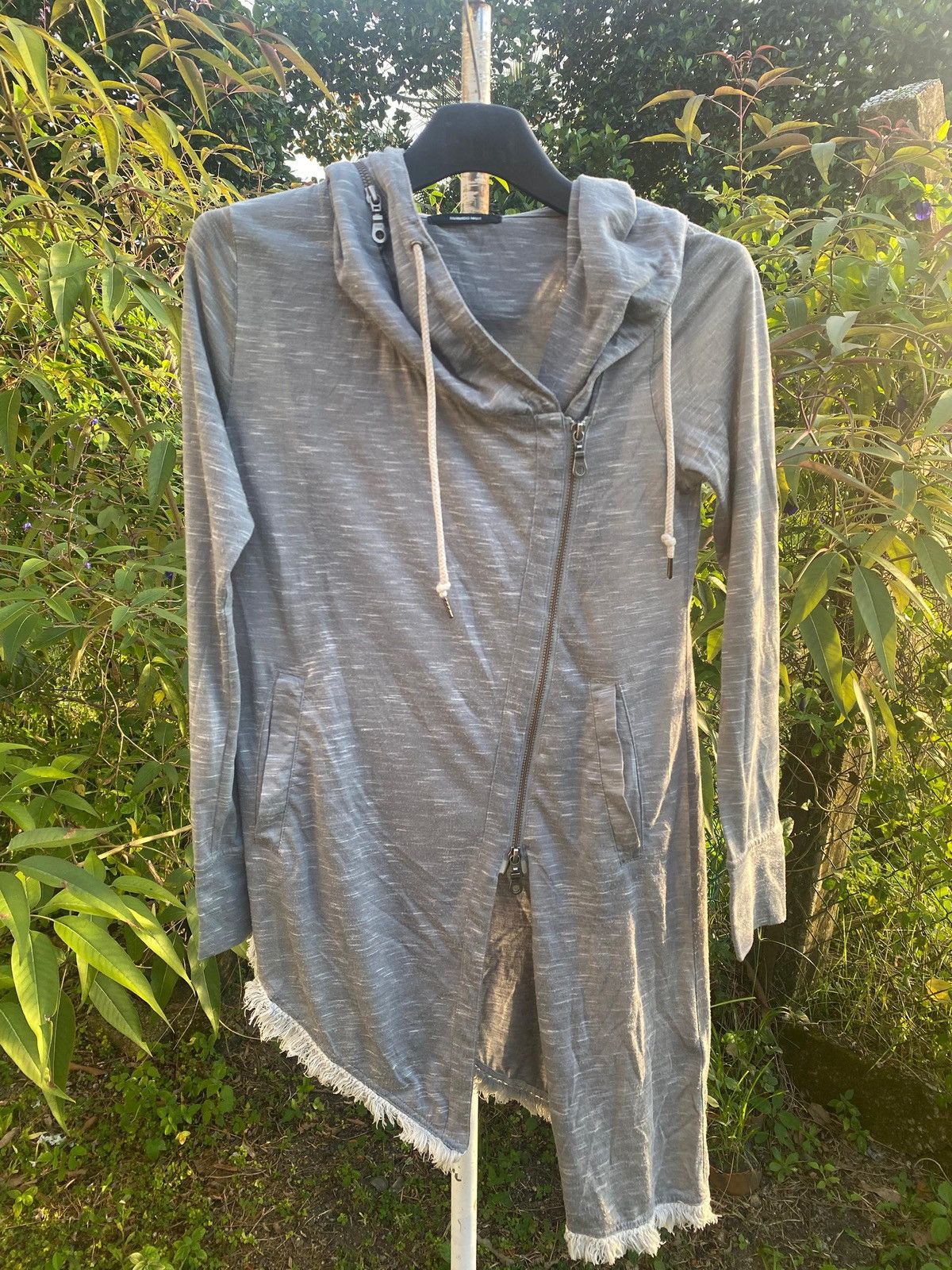 Tornado Mart Tornado Mart asymmetric zip hoodie with a distressed hem Size ONE SIZE - 1 Thumbnail
