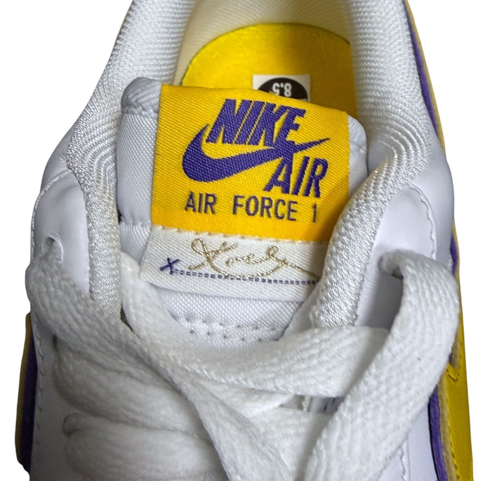 Nike Nike Kobe Bryant Air Force 1 Low Retro QS Lakers FZ1151-100 Size US 8.5 / EU 41-42 - 11 Thumbnail