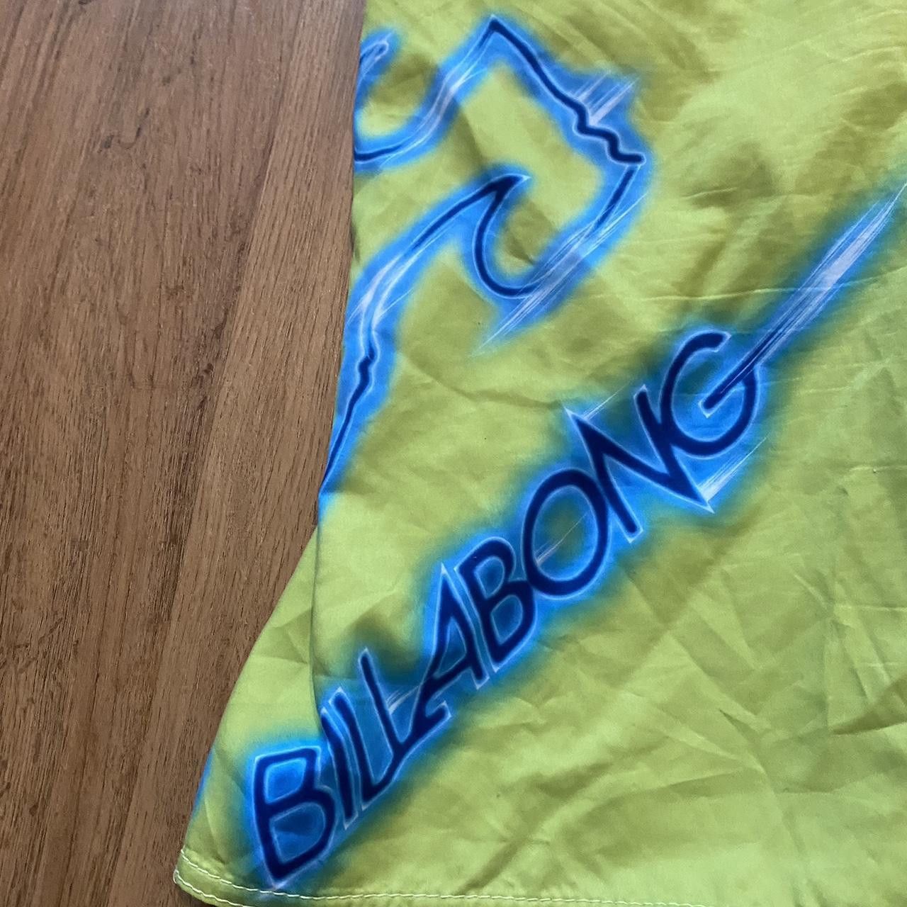 Billabong Billabong board shorts with blue and green waves Size US S / EU 44-46 / 1 - 5 Thumbnail