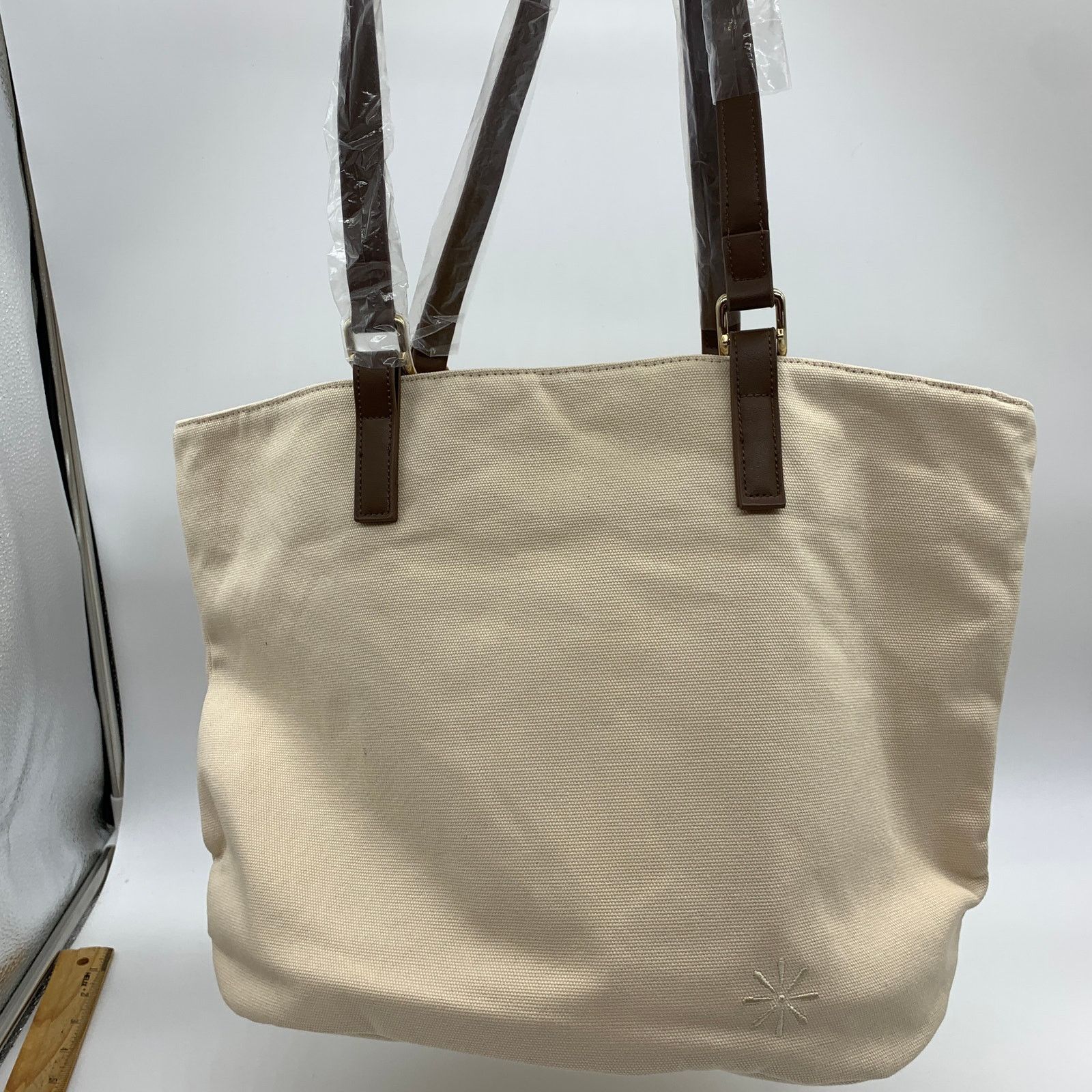 Other Isaac Mizrahi Live Womens Handbag Bridgehampton Size ONE SIZE - 12 Thumbnail