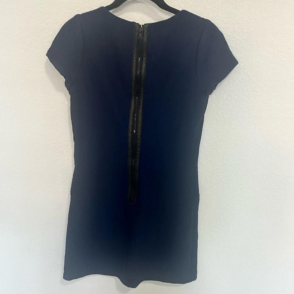 Designer Alice + Olivia Liv Drop-Waist Mini Shift Dress Navy Blue 2 Size XS / US 0-2 / IT 36-38 - 6 Thumbnail