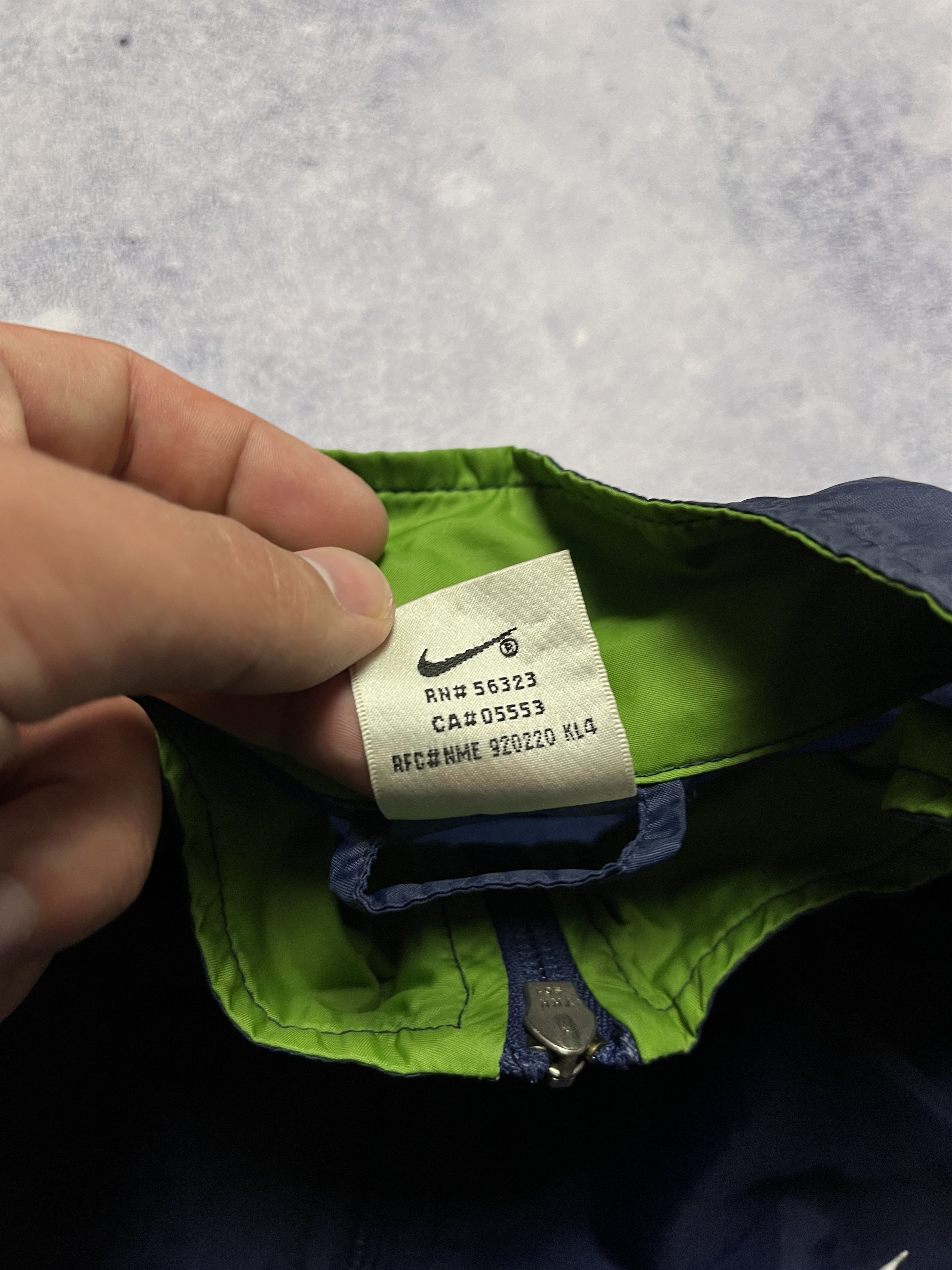Nike Nike 90's Vintage Oversize Big Logo Windbreaker Light Jacket Size US L / EU 52-54 / 3 - 7 Thumbnail