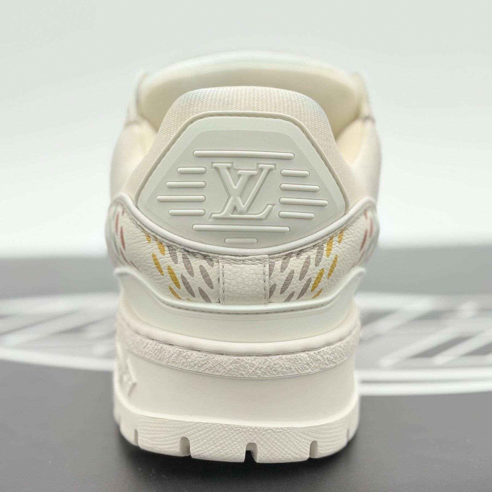 Louis Vuitton Louis Vuitton Maxi Trainer ' Beige Multicolor ' | CLEAN! Size US 9 / EU 42 - 9 Thumbnail