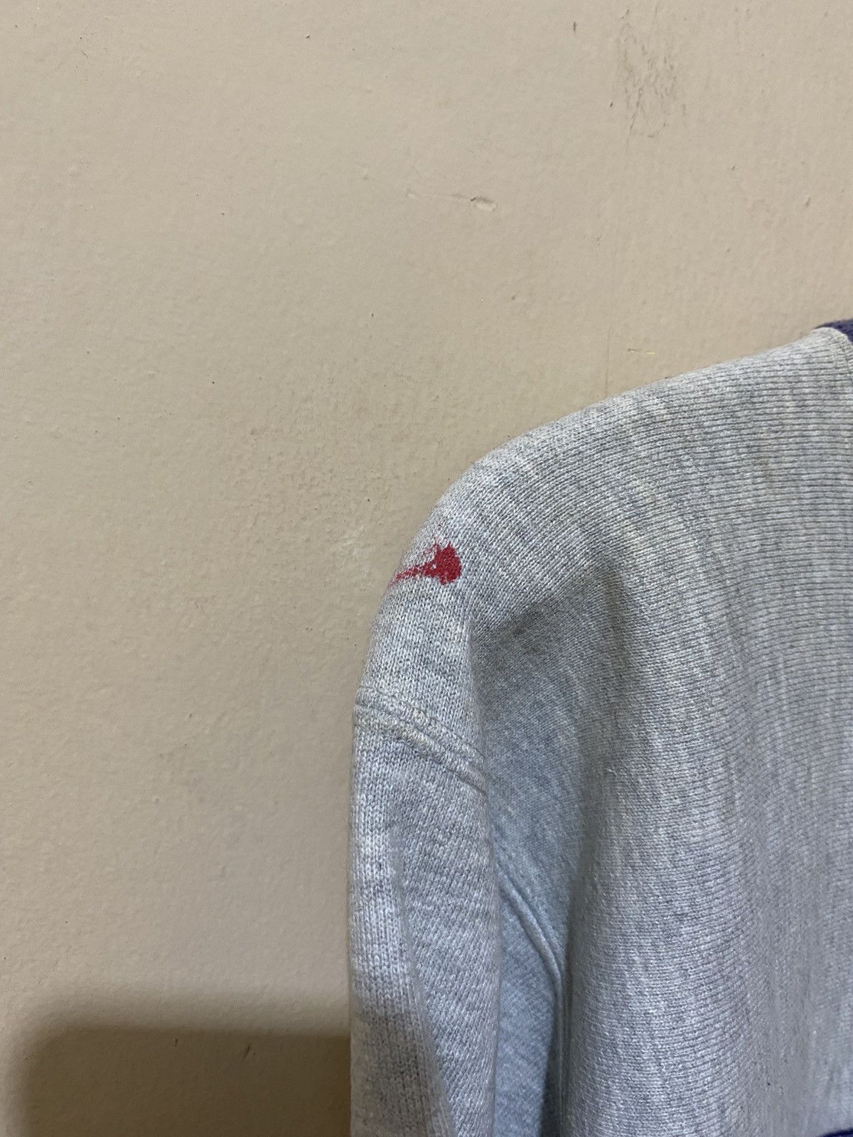 Champion 80s Vintage Champion Reverse Weave Big Logo Sweatshirt Size US L / EU 52-54 / 3 - 6 Thumbnail