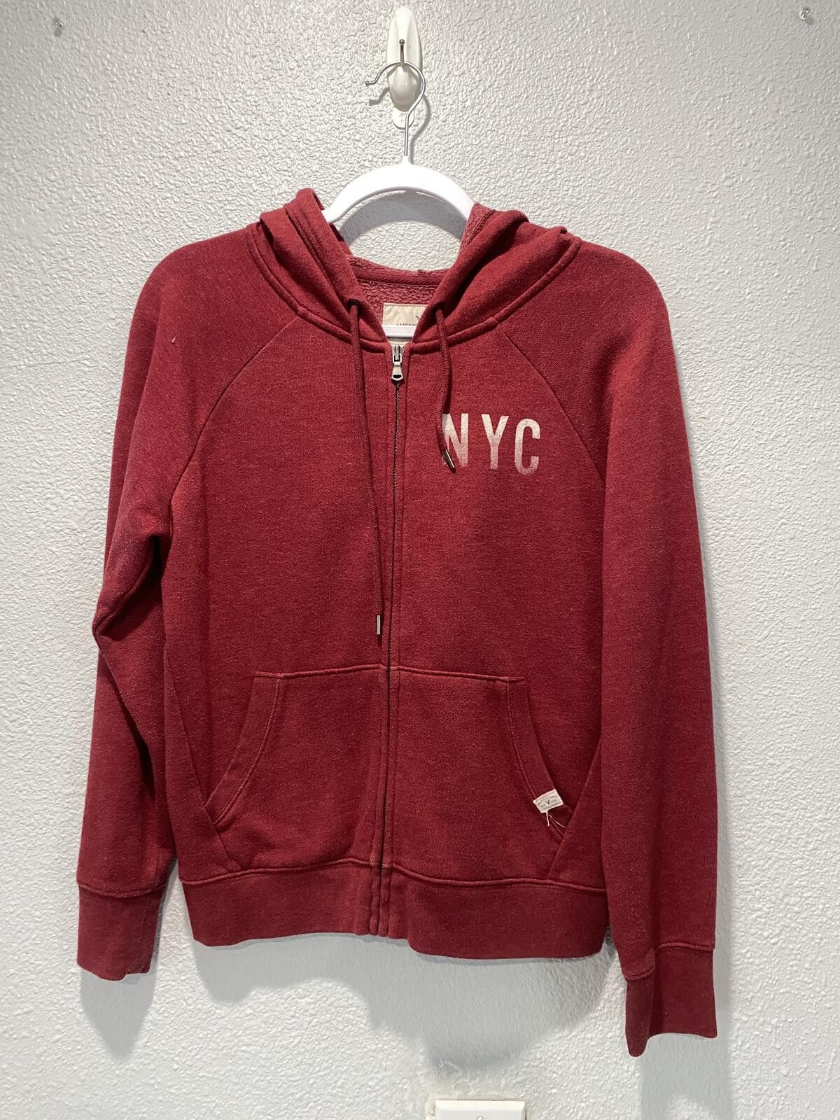 American Eagle Outfitters American Eagle NYC Blame It On NYC Zip-Up Hoodie Size M / US 6-8 / IT 42-44 - 1 Thumbnail