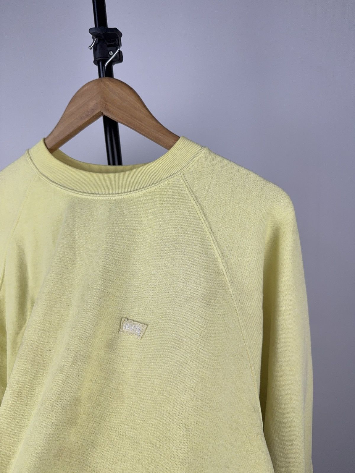 Levi's Vintage Clothing 90s Levi’s Retro Faded Yellow Raglan Crewneck Sweatshirt Size US L / EU 52-54 / 3 - 3 Thumbnail
