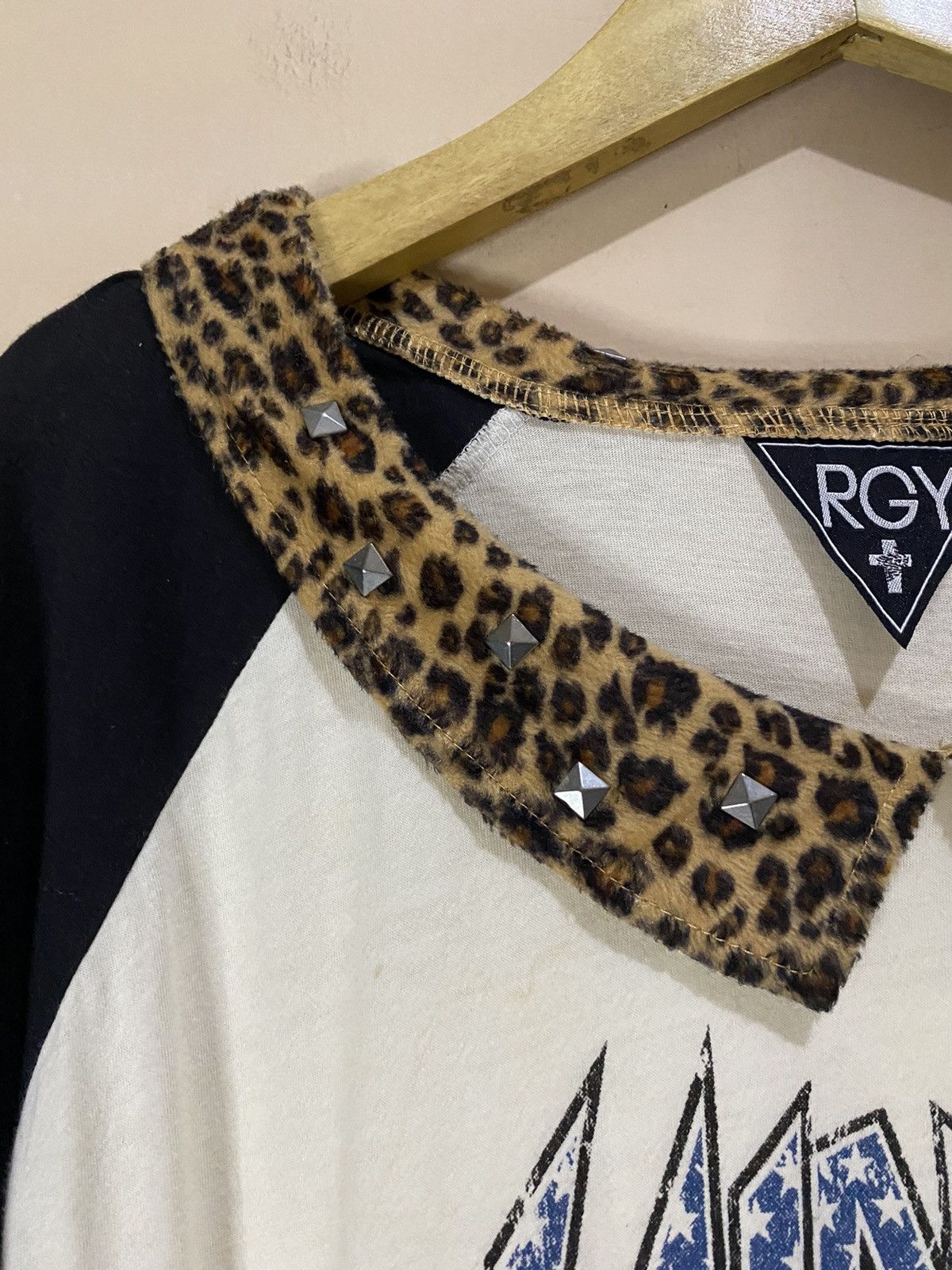 Beauty Beast Y2K RGY Japan Mighty Lion With Leopard Neck Long Sleeve Size M / US 6-8 / IT 42-44 - 7 Thumbnail