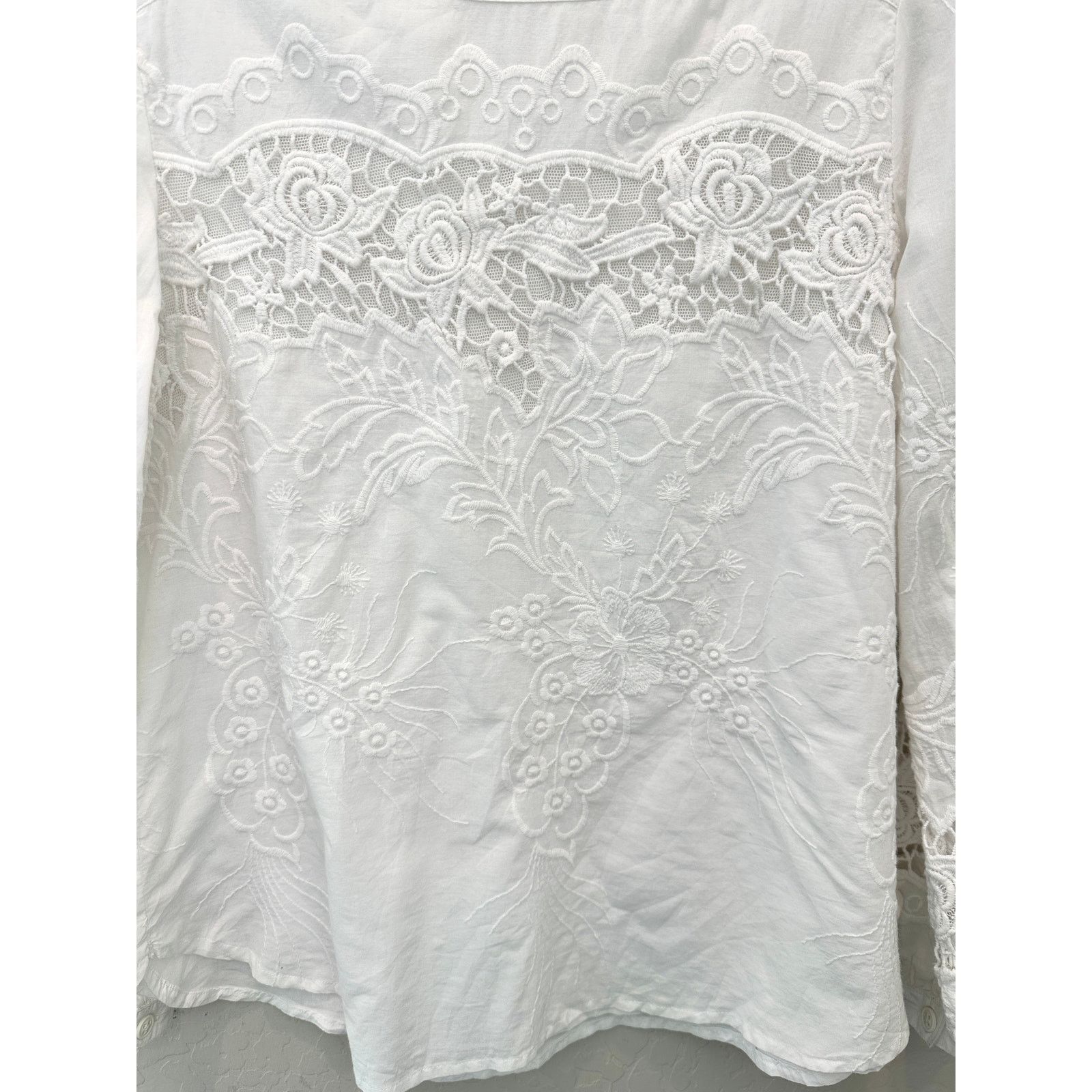 Chicos CHICOS White Embroidered Floral Square Neck Long Sleeve Top Size M / US 6-8 / IT 42-44 - 4 Thumbnail