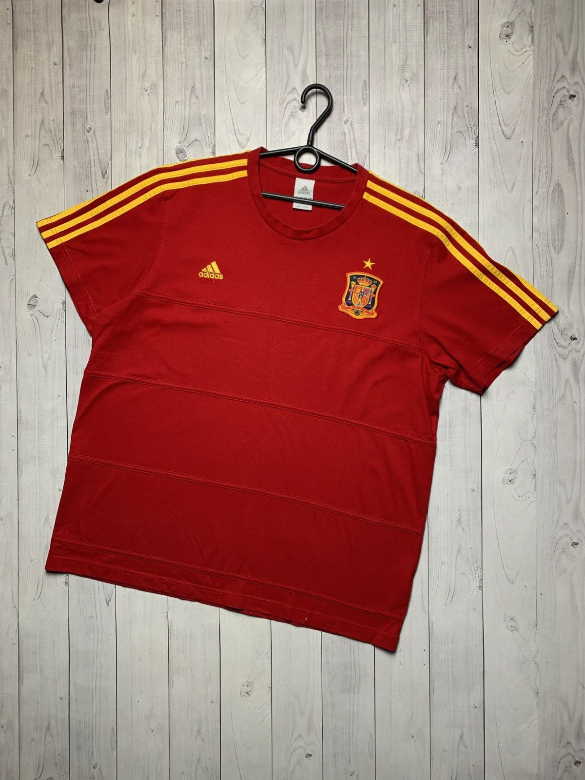 Adidas × Vintage Vintage adidas Spain soccer jersey red size Xl Size US XL / EU 56 / 4 - 1 Thumbnail