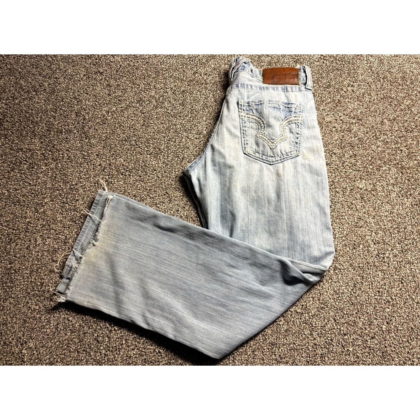 Denime BIG STAR Voyager Straight Jeans Mens 34x32 Blue Distressed Denim Light Wash Jeans Mens Regular 34 Blue Distressed Pockets Vintage: No 90s? Size US 34 / EU 50 - 6 Thumbnail