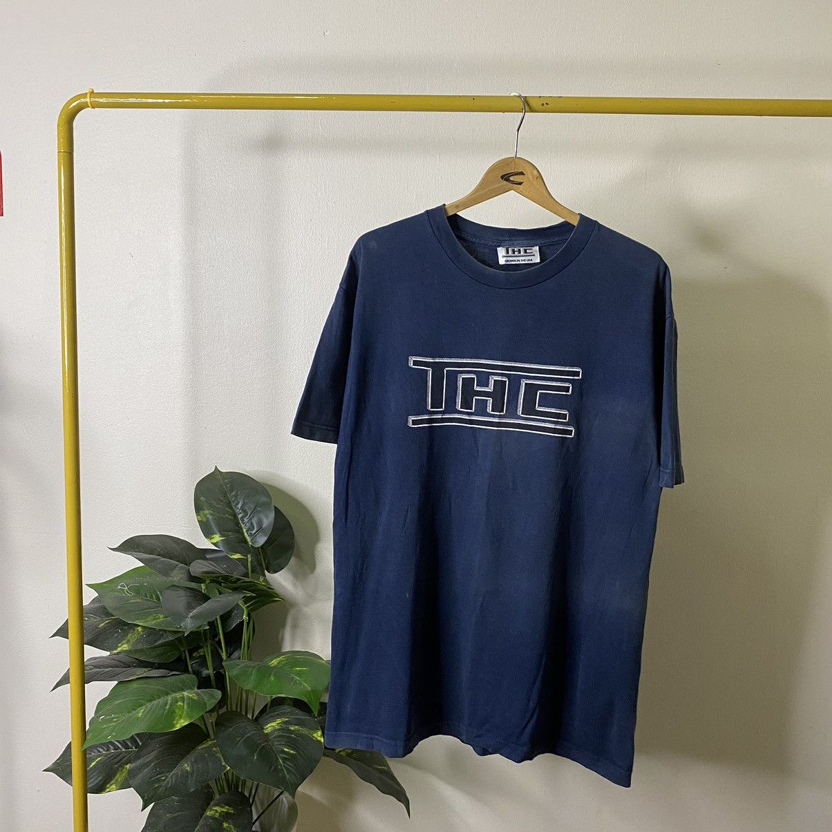 Vintage Vintage 1990s THC OG Logo Streetwear Faded Tee Size US L / EU 52-54 / 3 - 1 Thumbnail