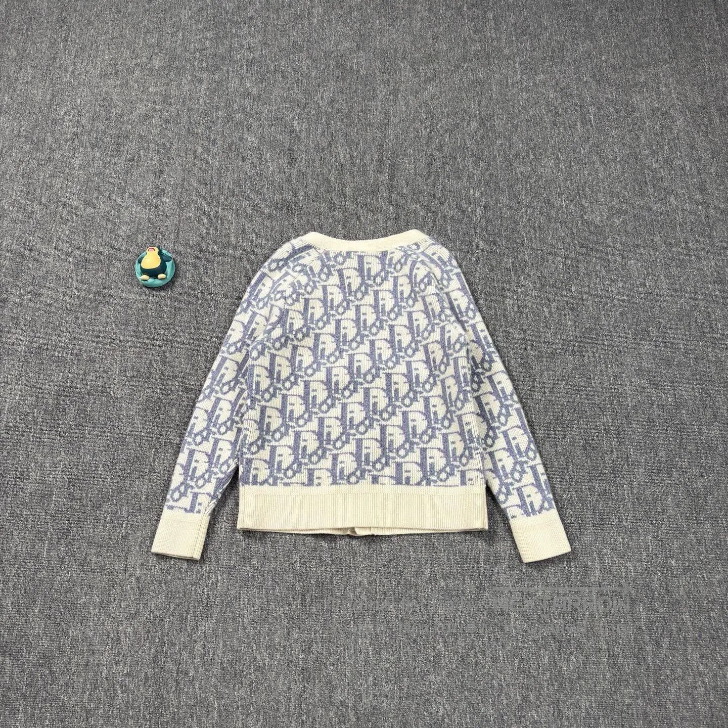 Dior dior white blue patterned wool cardigan. Size US M / EU 48-50 / 2 - 2 Thumbnail