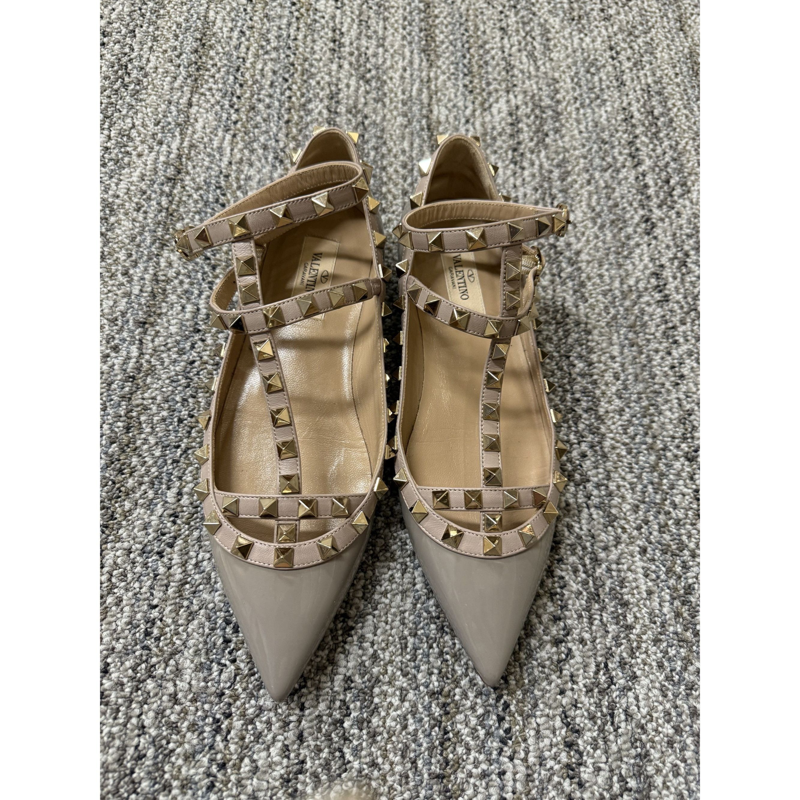 Valentino Valentino Garavani Rockstud Patent Leather Pointed-Toe Flats Size US 7 / IT 37 - 1 Thumbnail