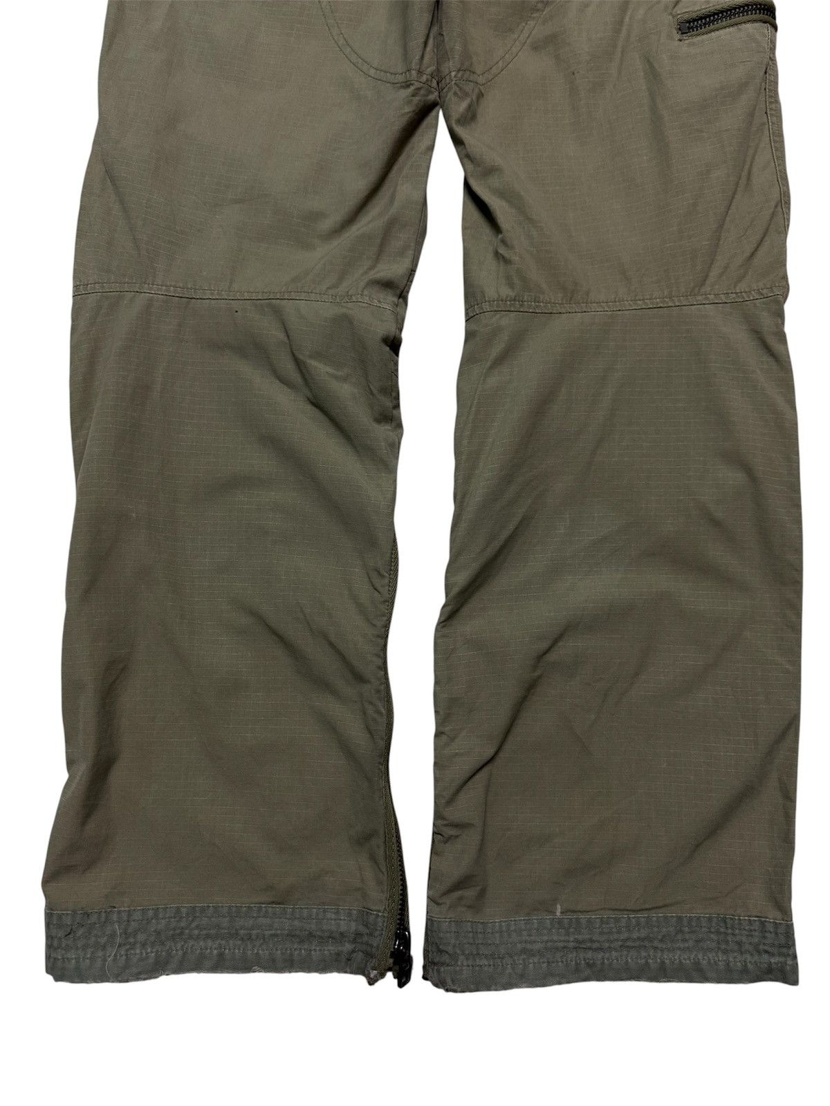 Undercover G-STAR RAW x S.C ARMY ELWOOD SICK MULTIPOCKET DOUBLE KNEE Size US 30 / EU 46 - 21 Thumbnail