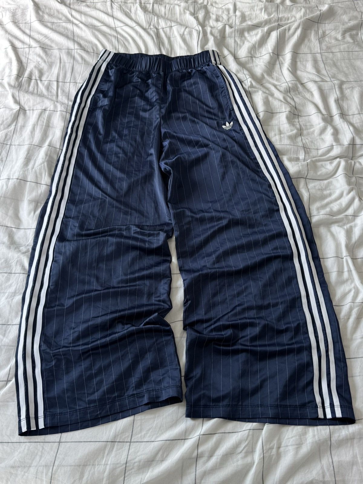 Adidas Adidas Balenciaga Style baggy Track Pants Hype Sweatpants Size 33" - 1 Thumbnail