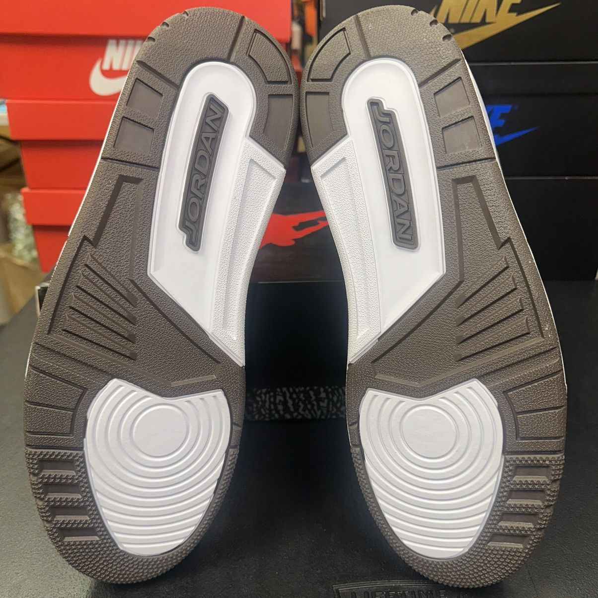 Jordan Brand × Nike Size 14 - Air Jordan 3 Retro 2018 Mocha - 136064-122 Size US 14 / EU 47 - 5 Thumbnail