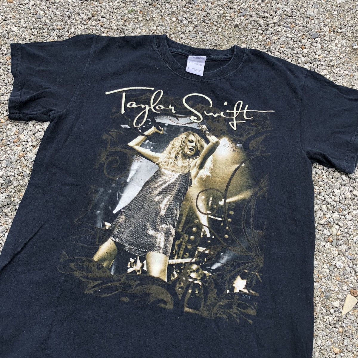 Band Tees × Vintage Vintage Taylor Swift Tour T Shirt Size US S / EU 44-46 / 1 - 1 Thumbnail