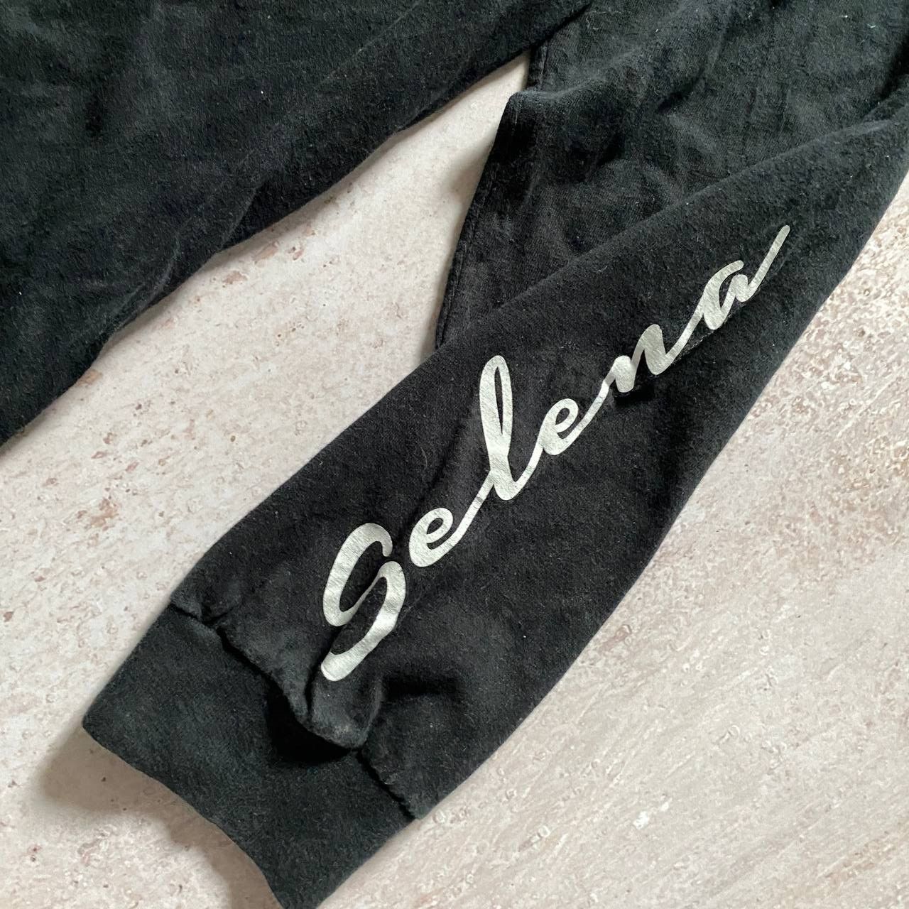 Band Tees VINTAGE SELENA RARE LONG SLEEVE RAP TEE Size US M / EU 48-50 / 2 - 3 Thumbnail
