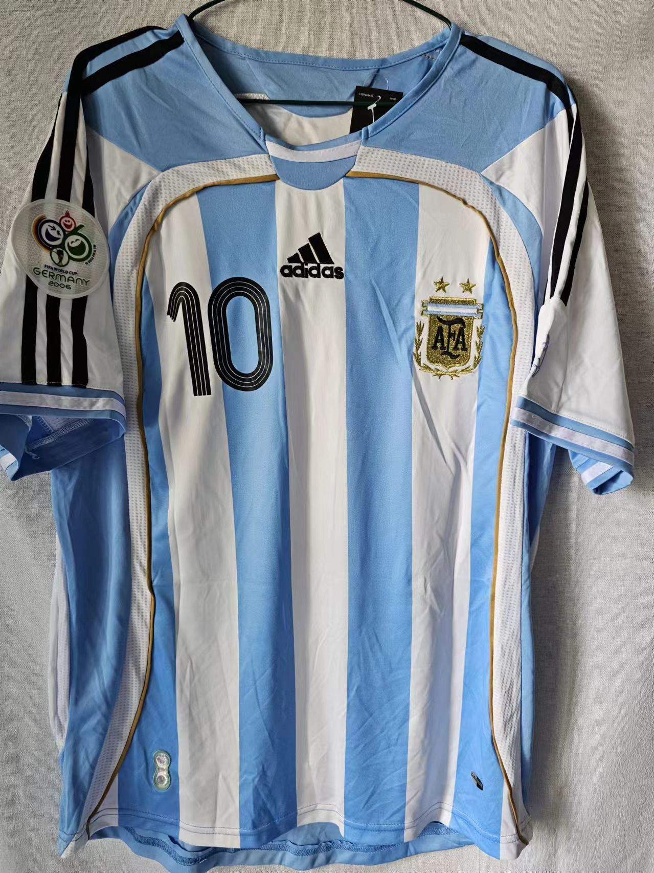 Other 2006 Argentina #10 Riquelme Jersey Home Size US M / EU 48-50 / 2 - 2 Thumbnail