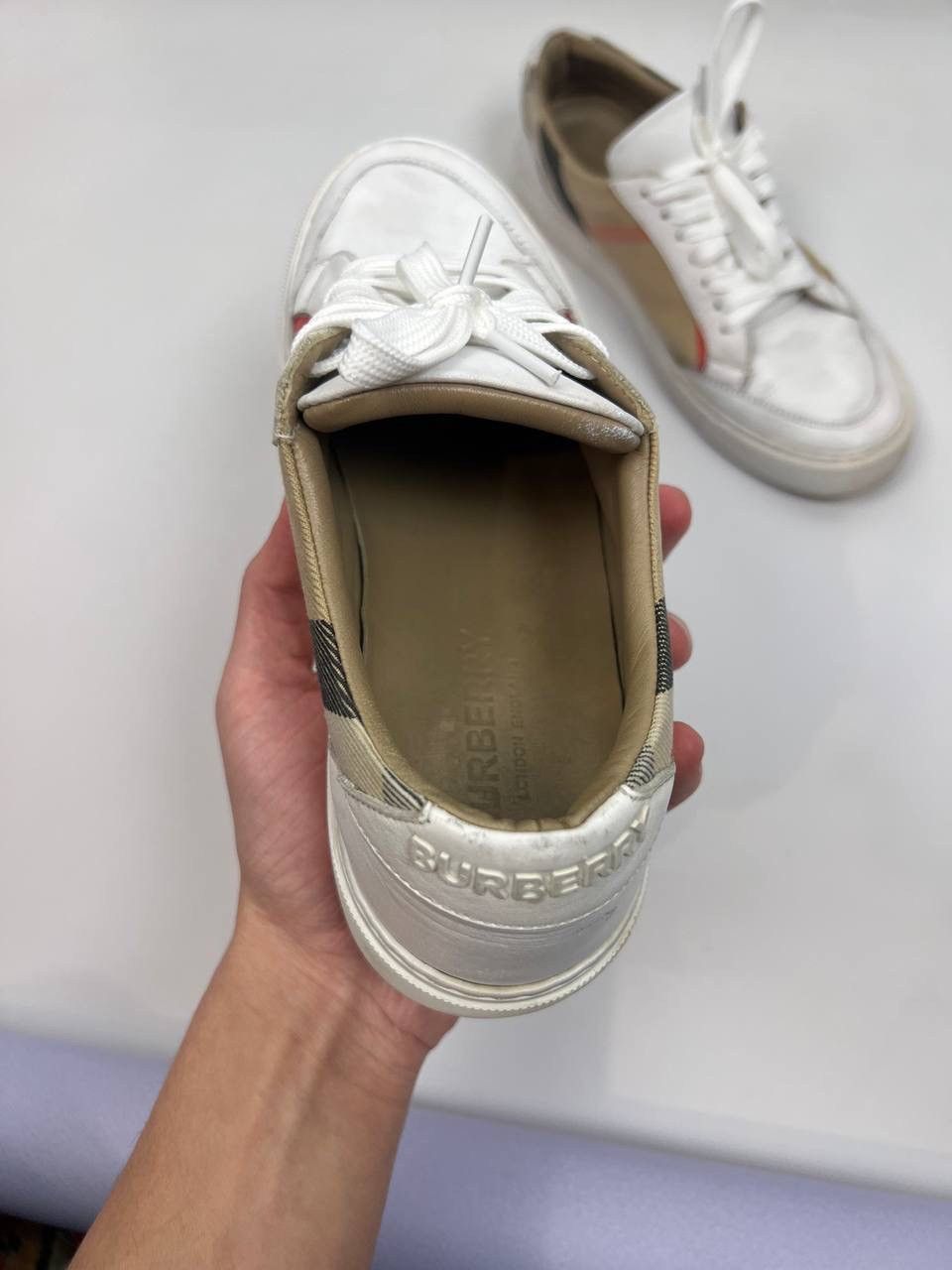 Burberry Burberry leather trainers shoes size 38 Size US 7 / EU 40 - 11 Thumbnail