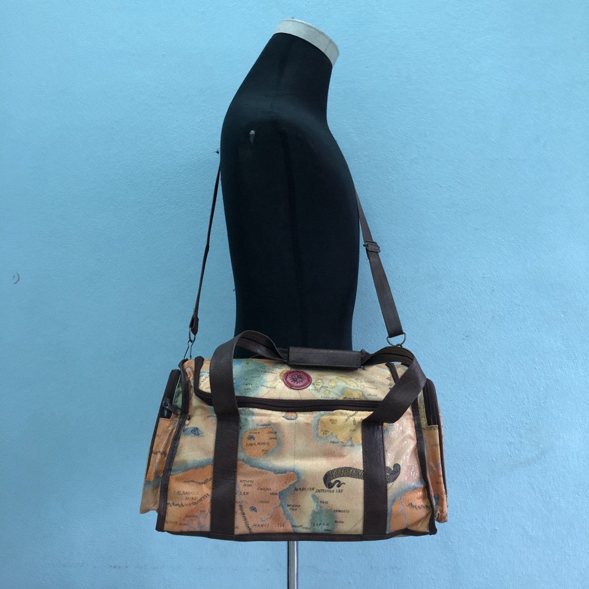 Kansai Yamamoto KANSAI YAMAMOTO MAP PRINTED SMALL TRAVEL COOLER BAG Size ONE SIZE - 10 Thumbnail