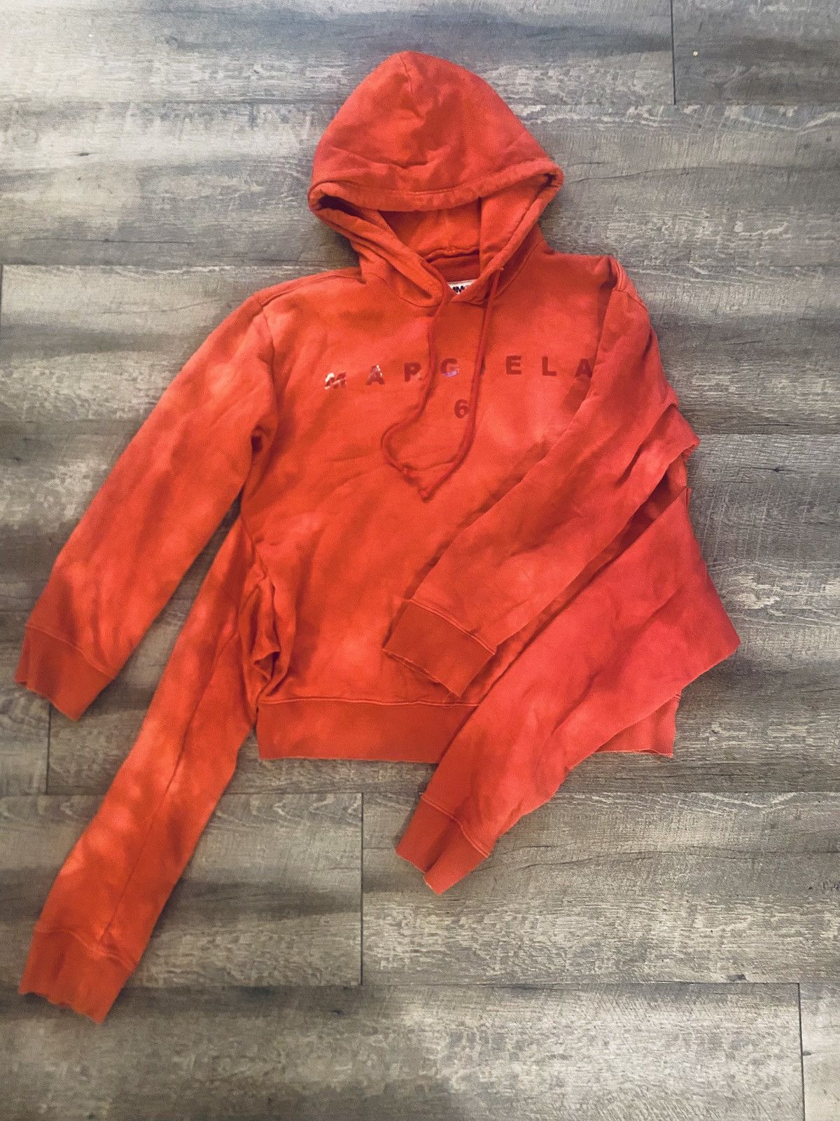 Maison Margiela MM6 Four Sleeve Hooded Sweatshirt In Red Size US M / EU 48-50 / 2 - 3 Thumbnail