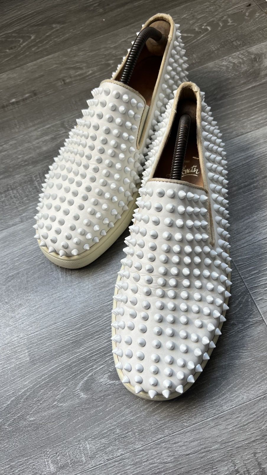 Christian Louboutin Christian Louboutin Men's Roller Boat Spiked Sneakers Size US 6 / EU 39 - 3 Thumbnail