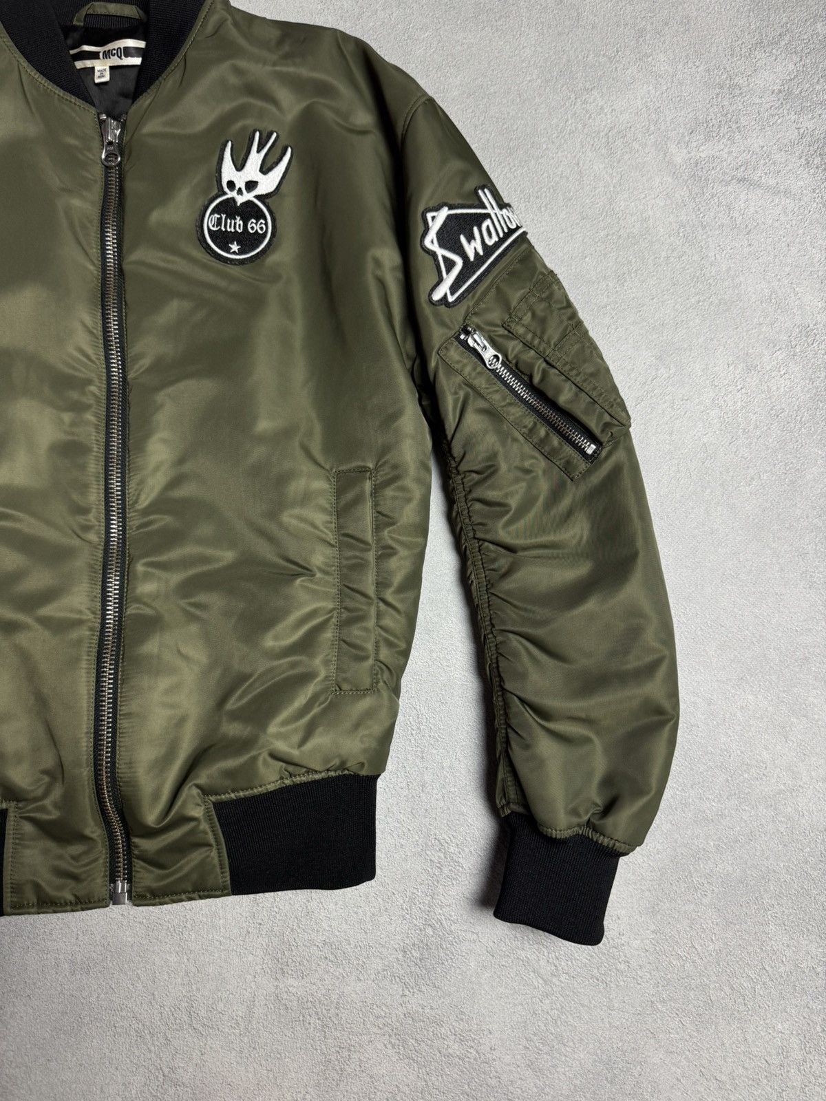 Alexander McQueen Alexander McQueen Nylon Bomber Jacket size 36 Size XS / US 0-2 / IT 36-38 - 6 Thumbnail