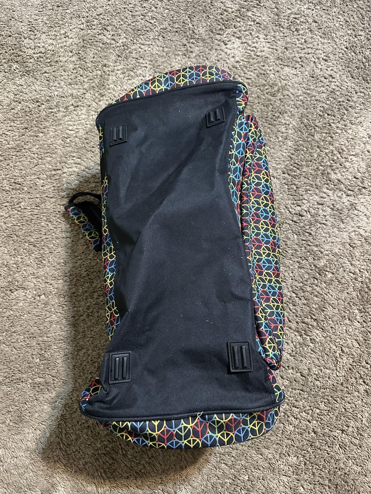 Nike Vintage Pacific Coast “Rainbow” peace symbol duffel bag 00s Size ONE SIZE - 6 Thumbnail